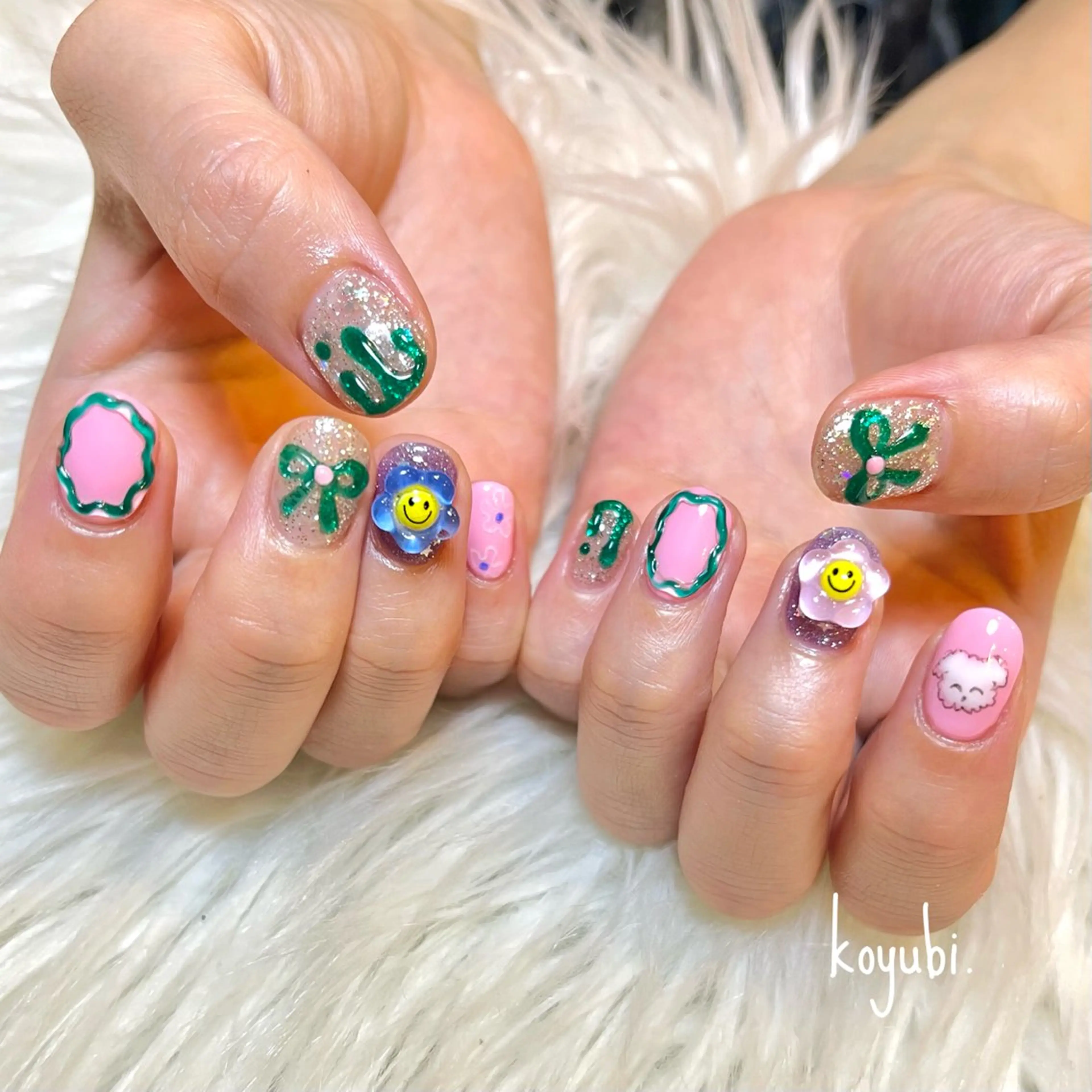 ネイル グリーン ピンク ハンドネイル 新宿御苑前店 島倉のネイルデザイン