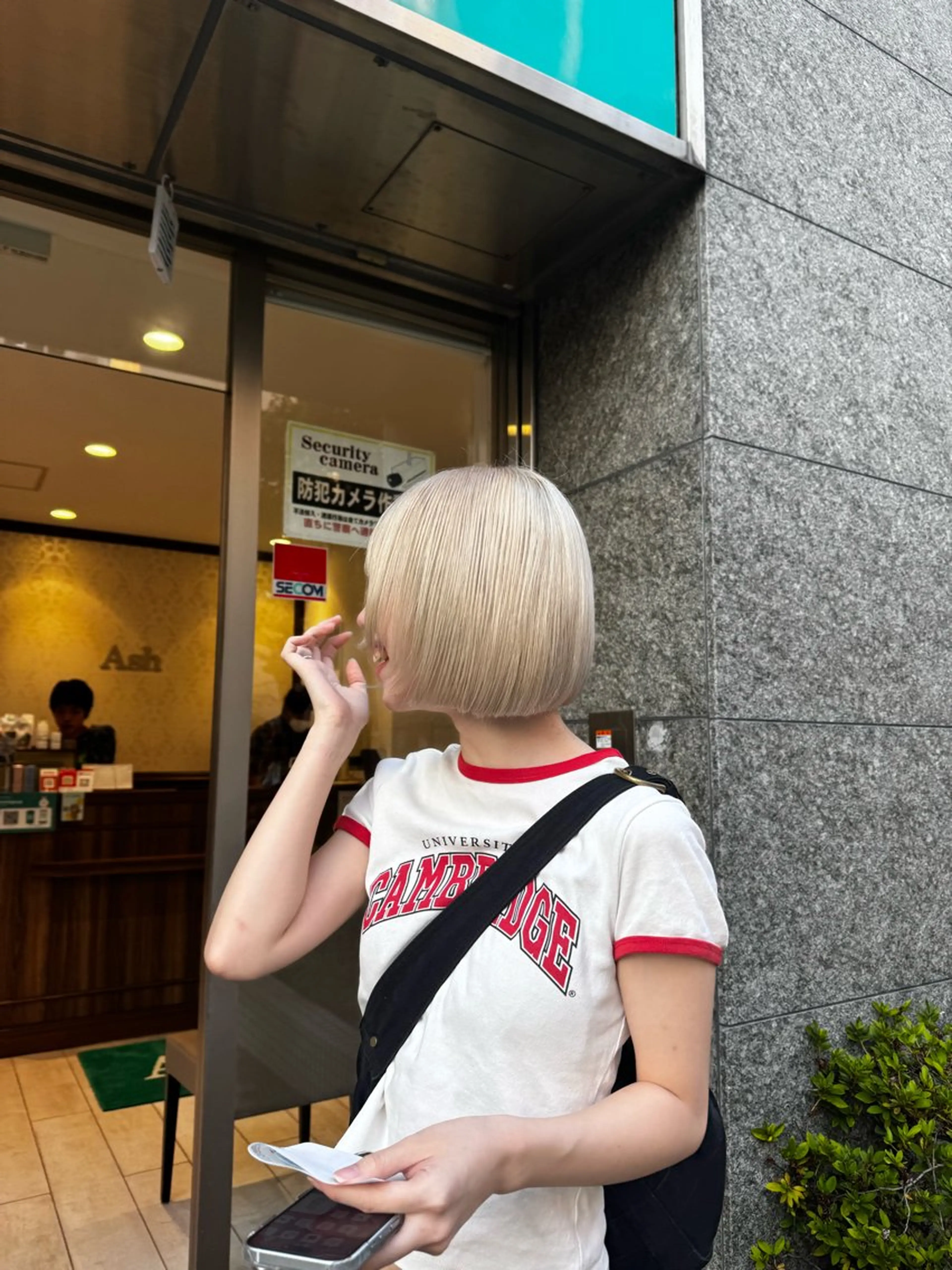 ショート カラー ハイトーンカラー カット ヘアカラー ﾃﾞｻﾞｲﾝｶﾗｰ Mirutayaのヘアスタイル