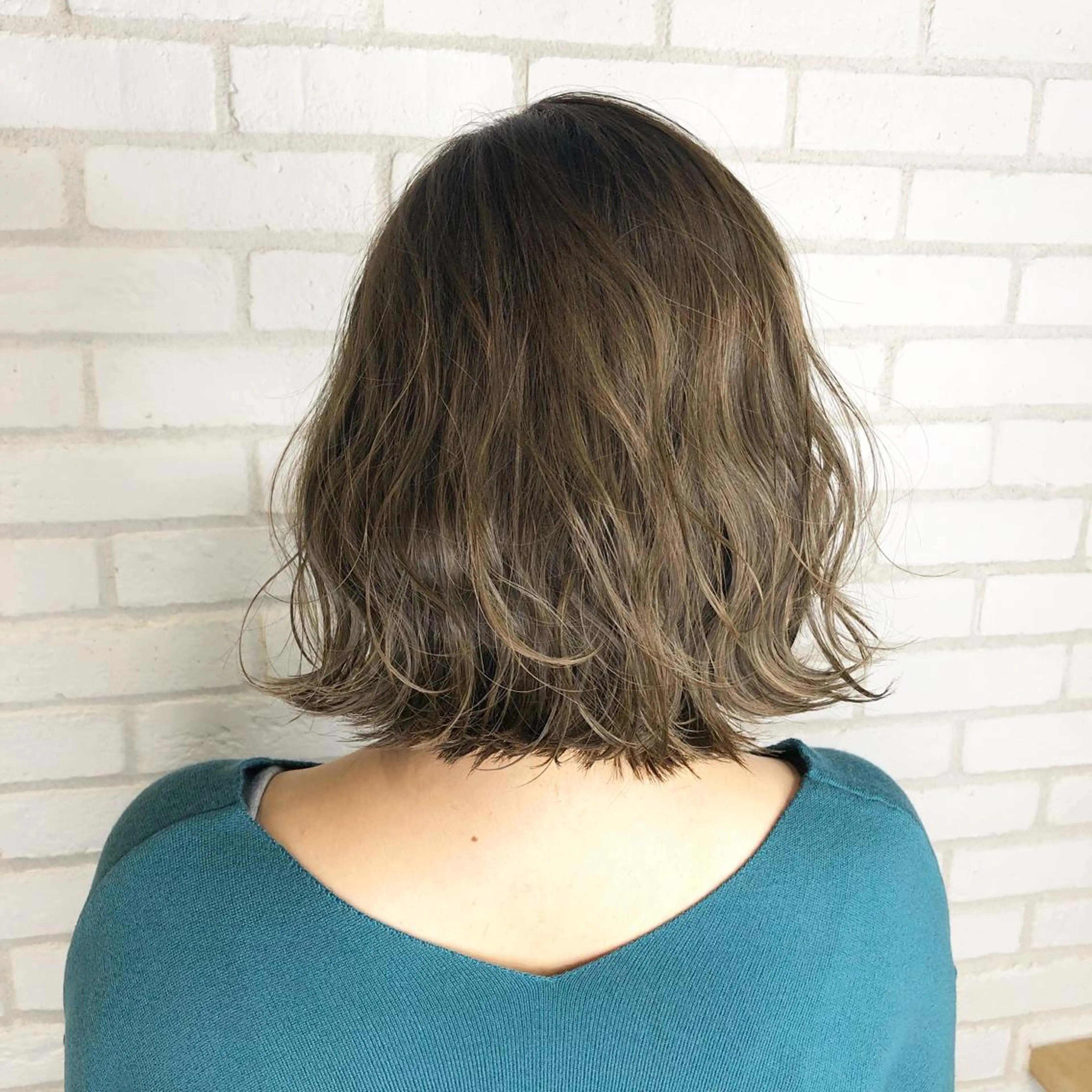 ショート カラー グレージュ ハイライトカラー ハイライト GO TODAY シェアサロン 新宿Aura店所属・佐藤 高徳のヘアスタイル