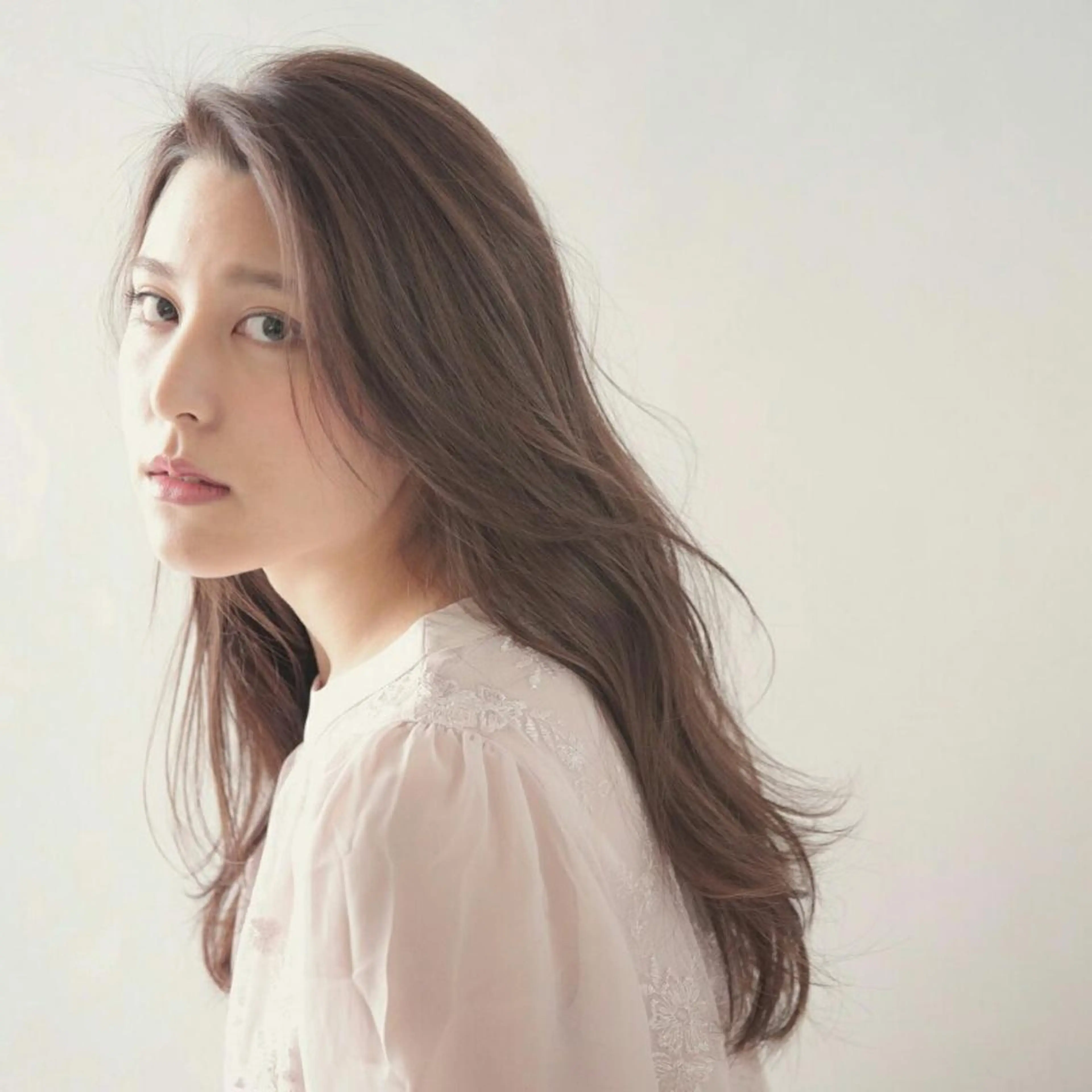 ロング カラー メゾンブランアヴェダ所属・ホリウチ ユキエのヘアスタイル