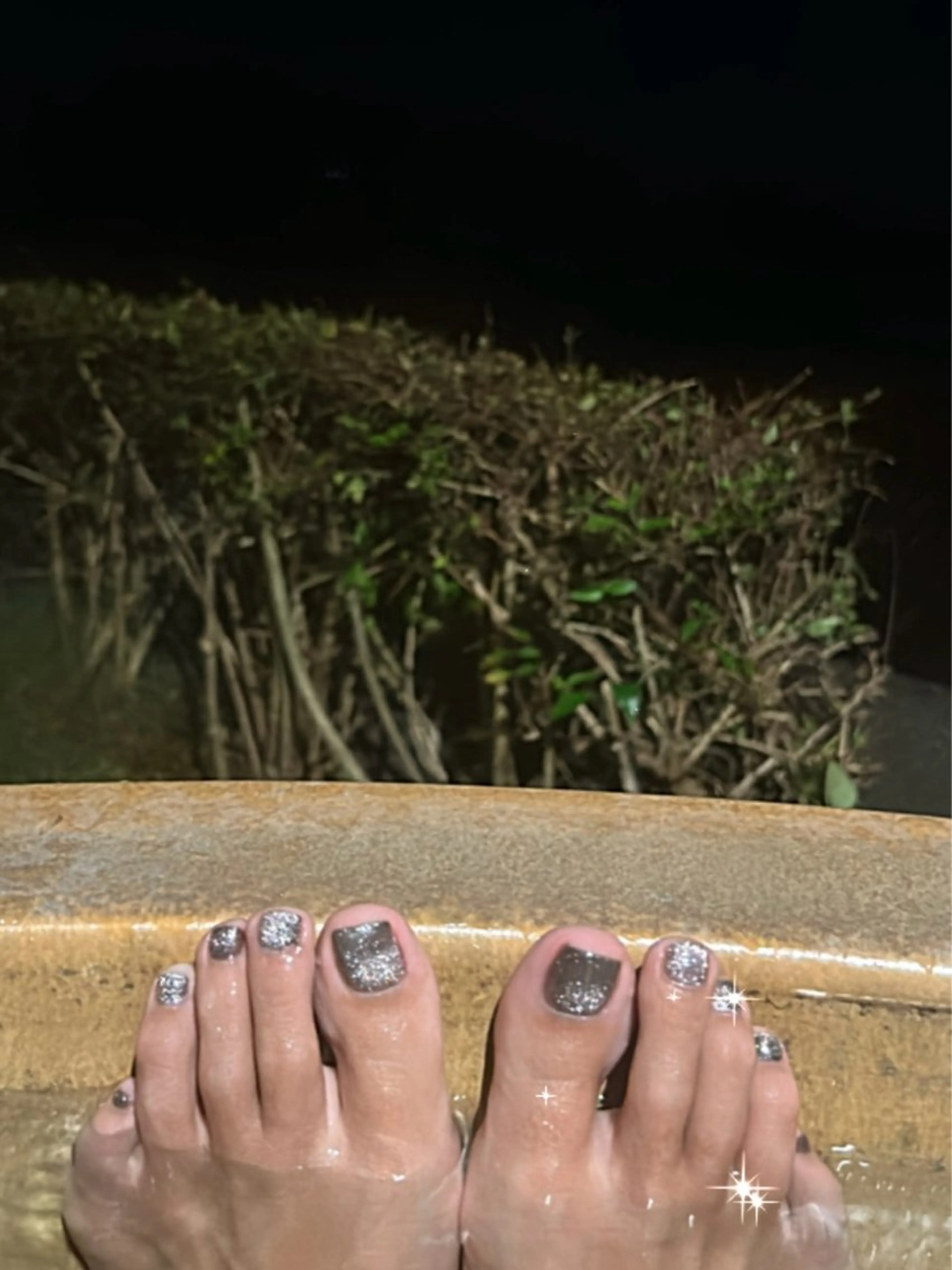ネイル ブラウン フットネイル 韓国ネイル マグネットネイル ニュアンスネイル フットネイル Kai  nail Mayukoのネイルデザイン
