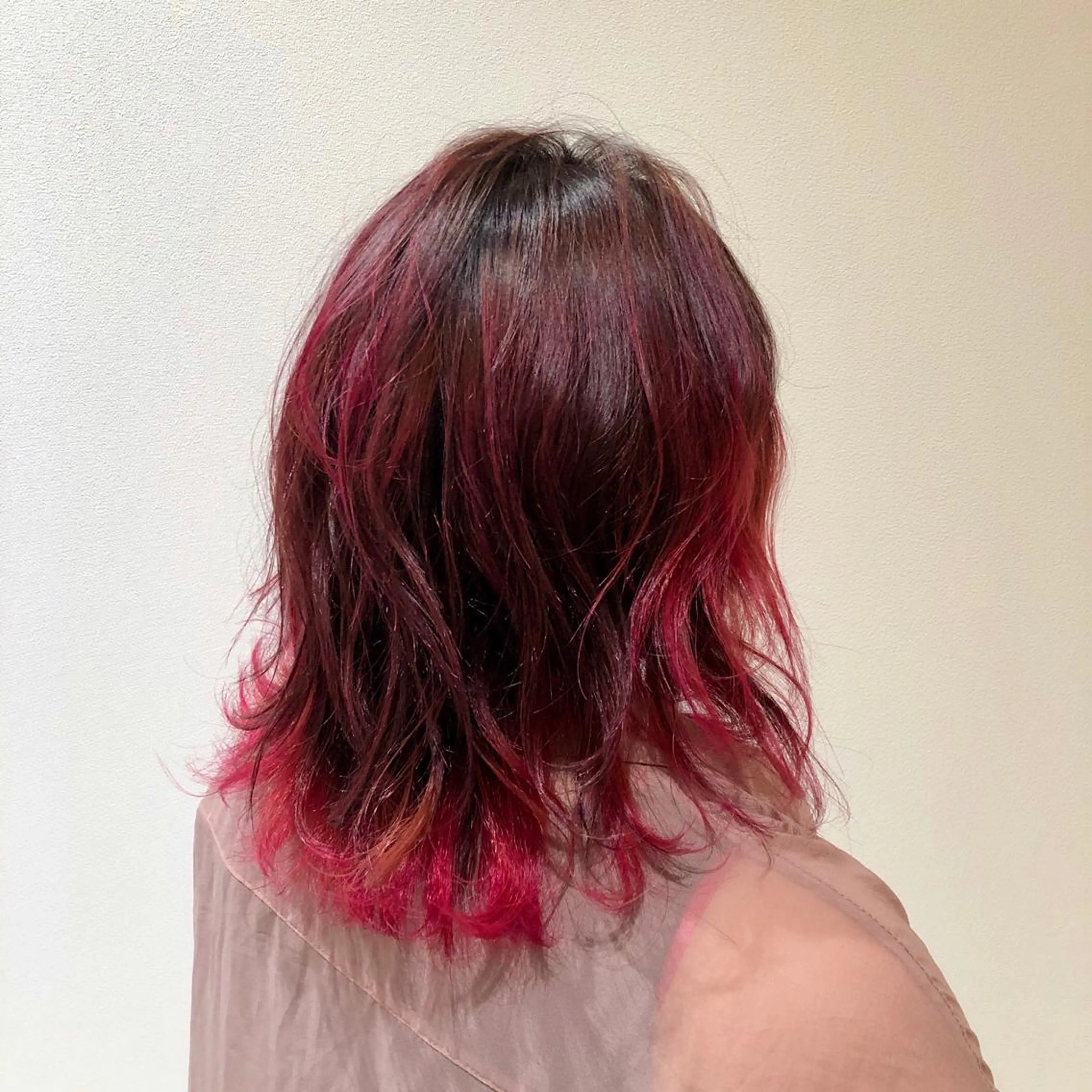 ミディアム カラー バレイヤージュ ピンクカラー レイヤーカット ヘアカラー トリートメント RUBEUS【ルベウス】所属・✨艶々カラー🎨 杉本賢人のヘアスタイル