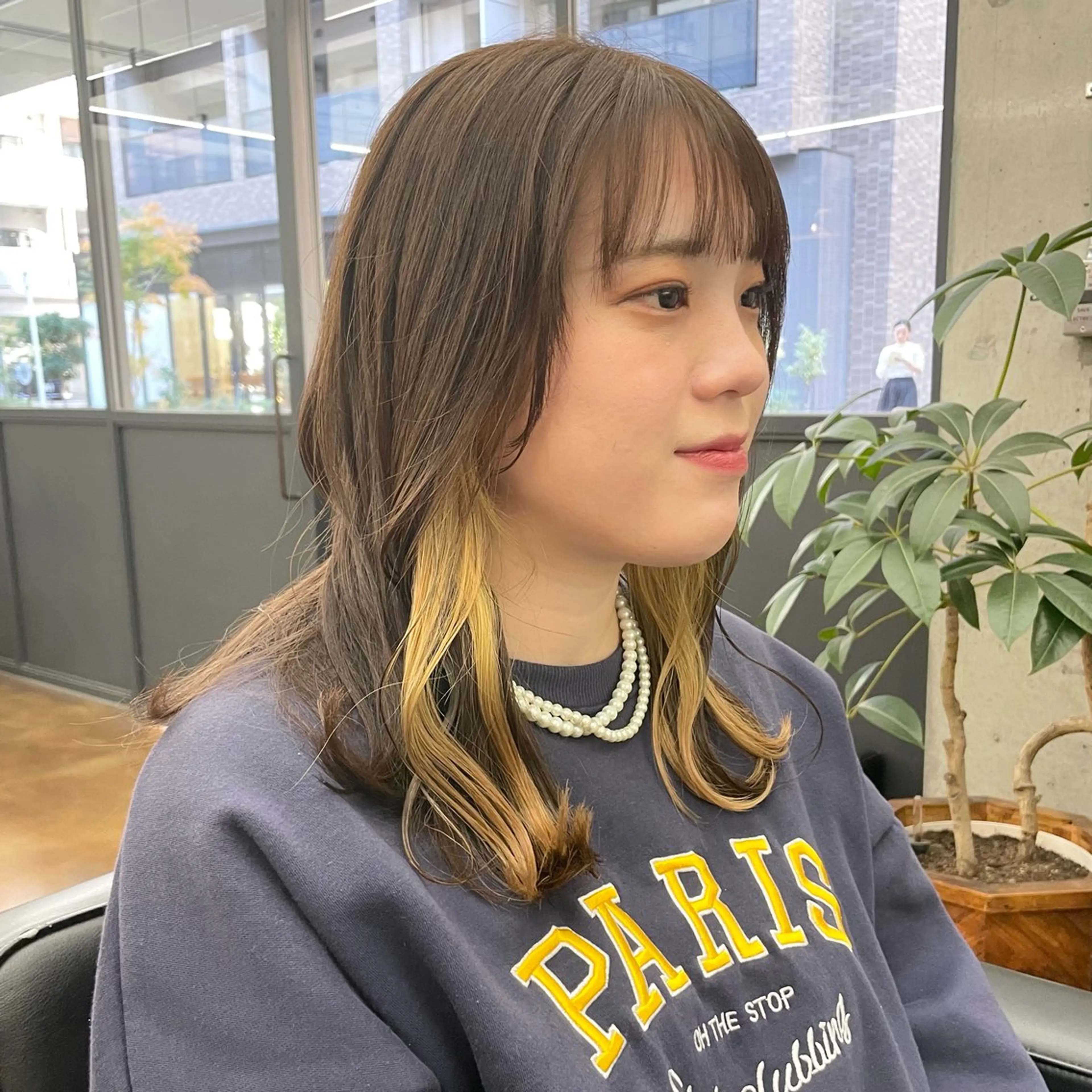 ミディアム カラー イヤリングカラー イエローカラー カット ヘアカラー トリートメント ヘアセット ✂︎ウルフ・ショート ✂︎MIKUNIのヘアスタイル