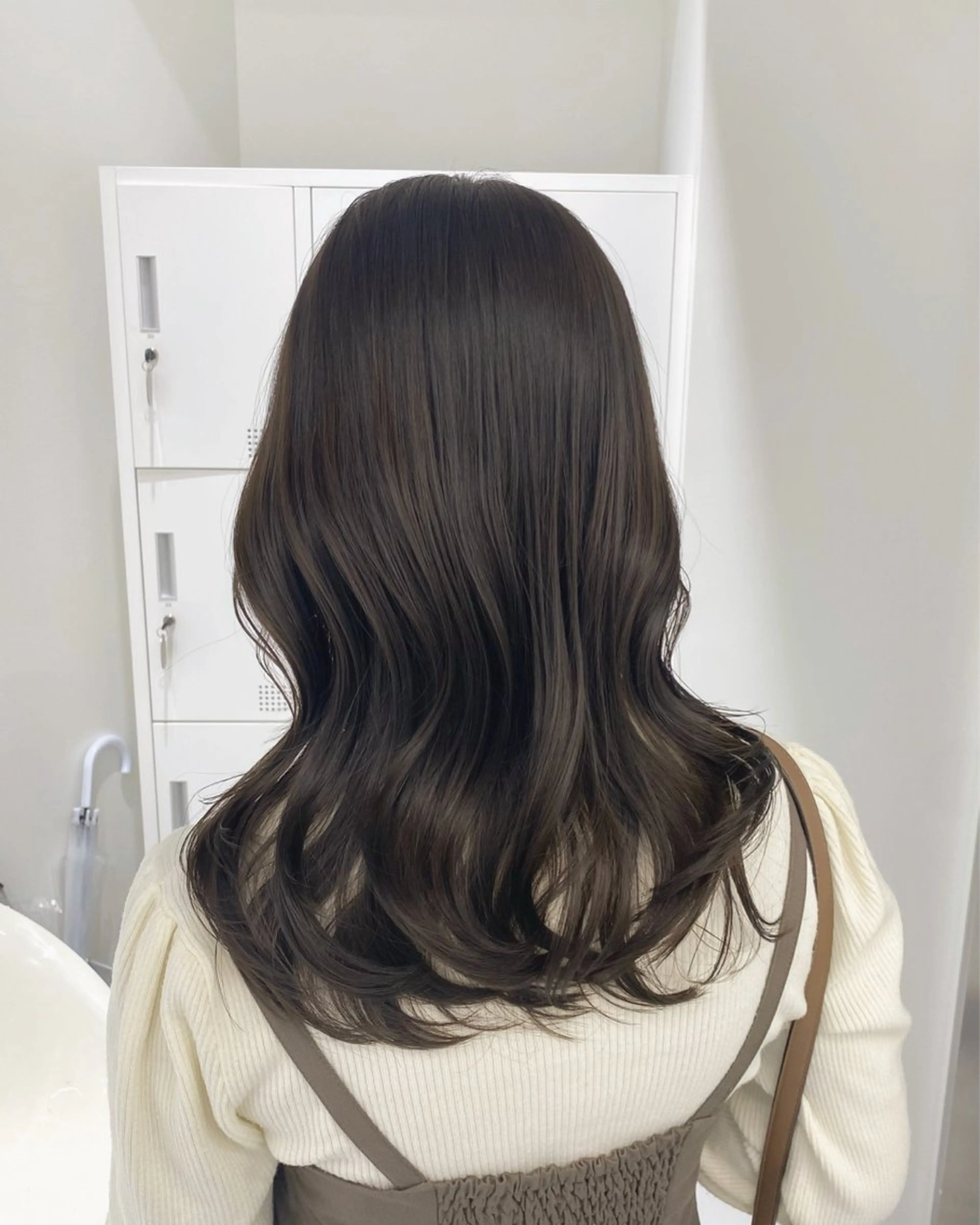 ミディアム カラー ヘアアレンジ ベージュカラー ブリーチ ブラウンカラー 透明感カラー ダブルカラー カット ヘアカラー トリートメント ヘアセット 藤岡 誠也のヘアスタイル