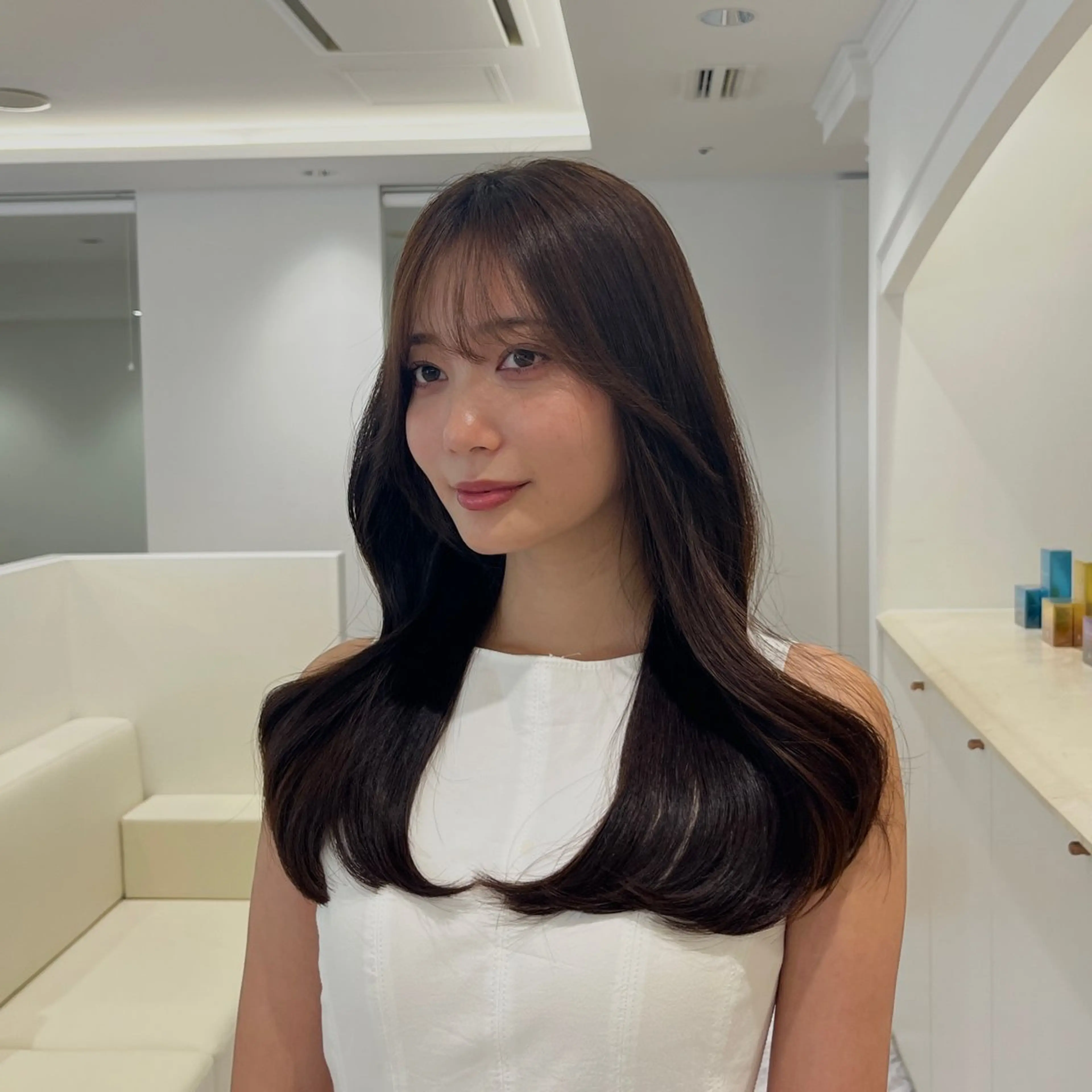 ロング ロング カットモデル/ 透明感ヘア/成瀬裕介のヘアスタイル