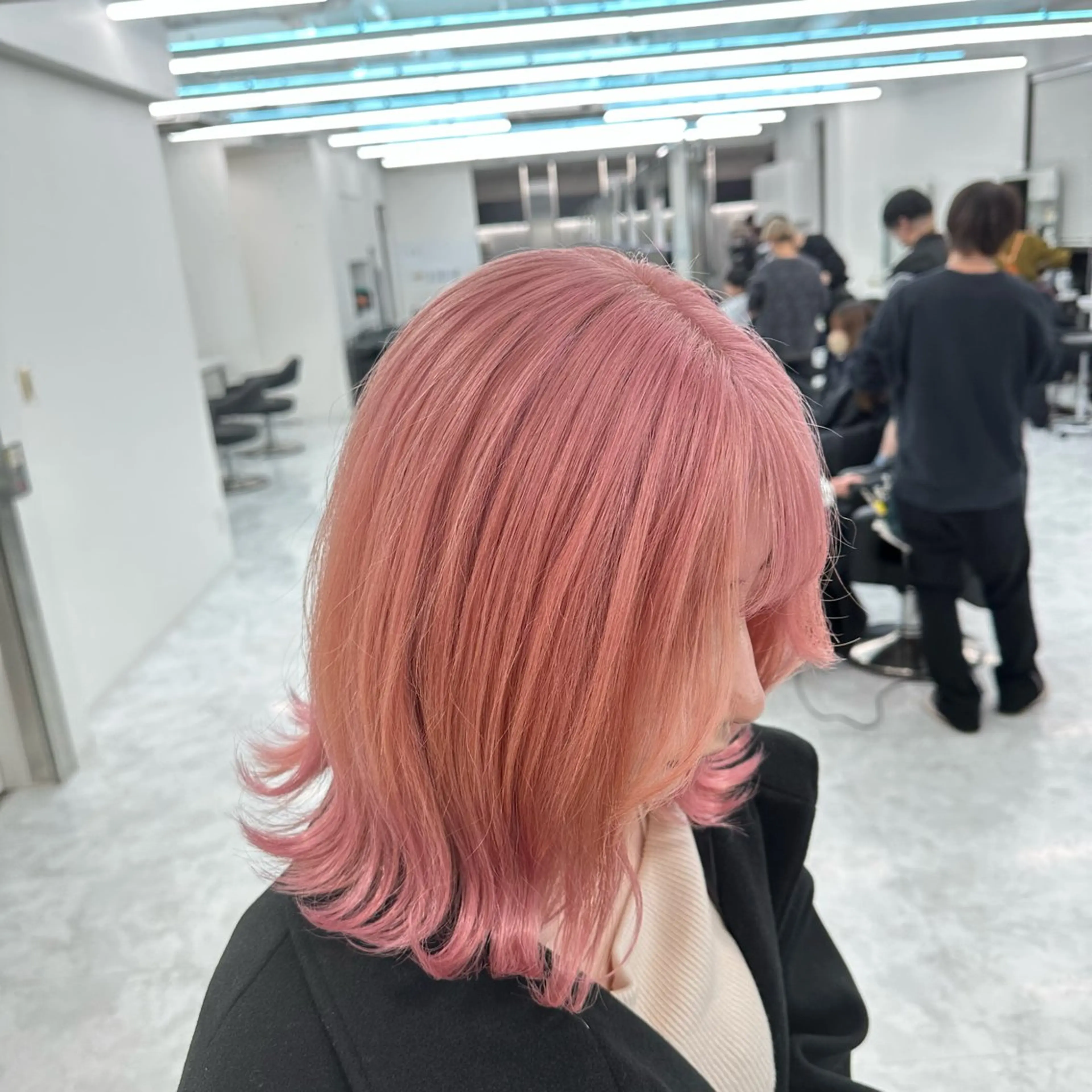ミディアム カラー ヘアカラー トリートメント ヘッドスパ ヘアセット ケアブリーチ 韓国レイヤーKYONのヘアスタイル