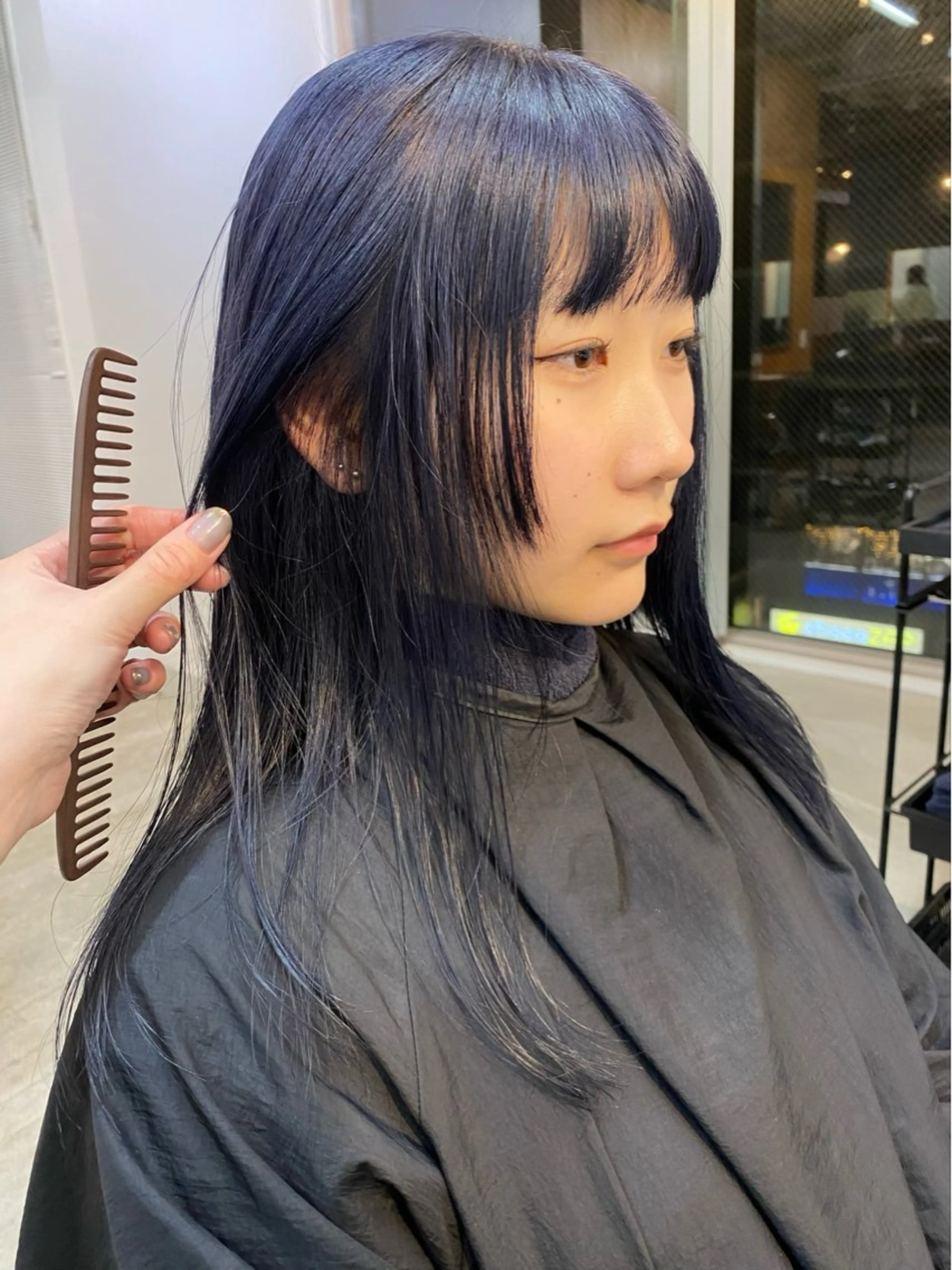 ミディアム カラー ブリーチ ブルーカラー 永田 愛莉のヘアスタイル