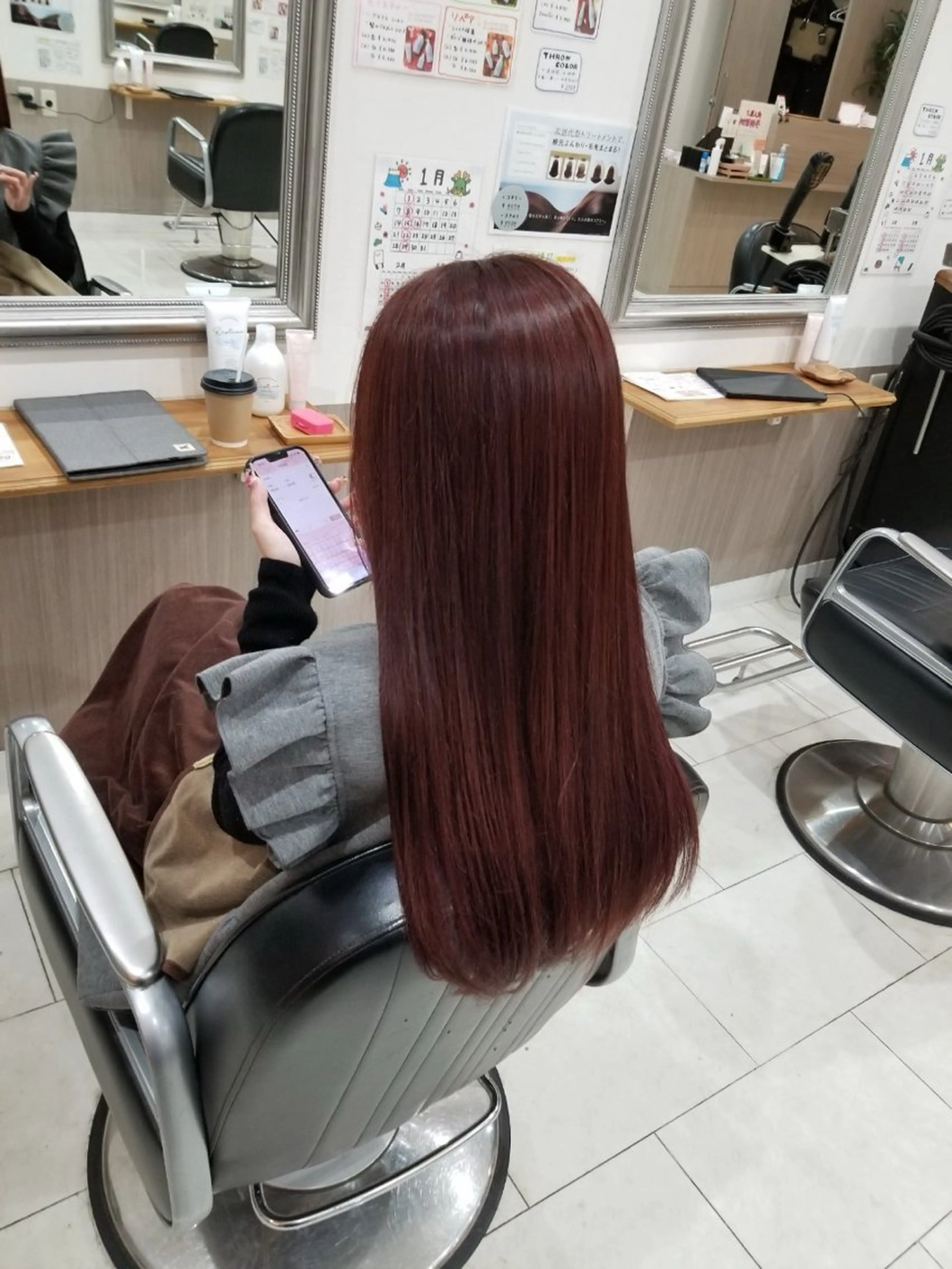 ロング カラー 生尾 虹水のヘアスタイル