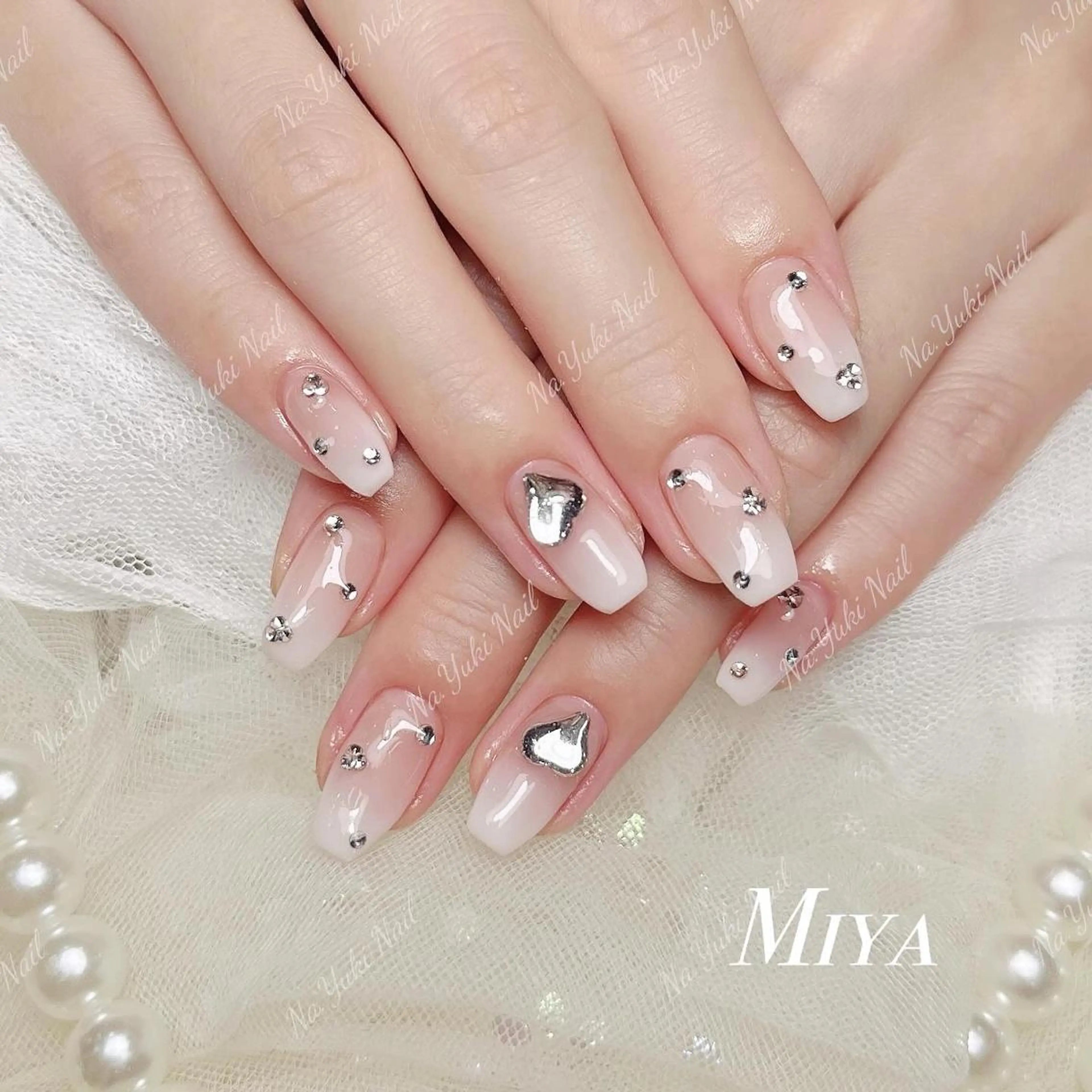 ネイル Queenie 🦋のネイルデザイン