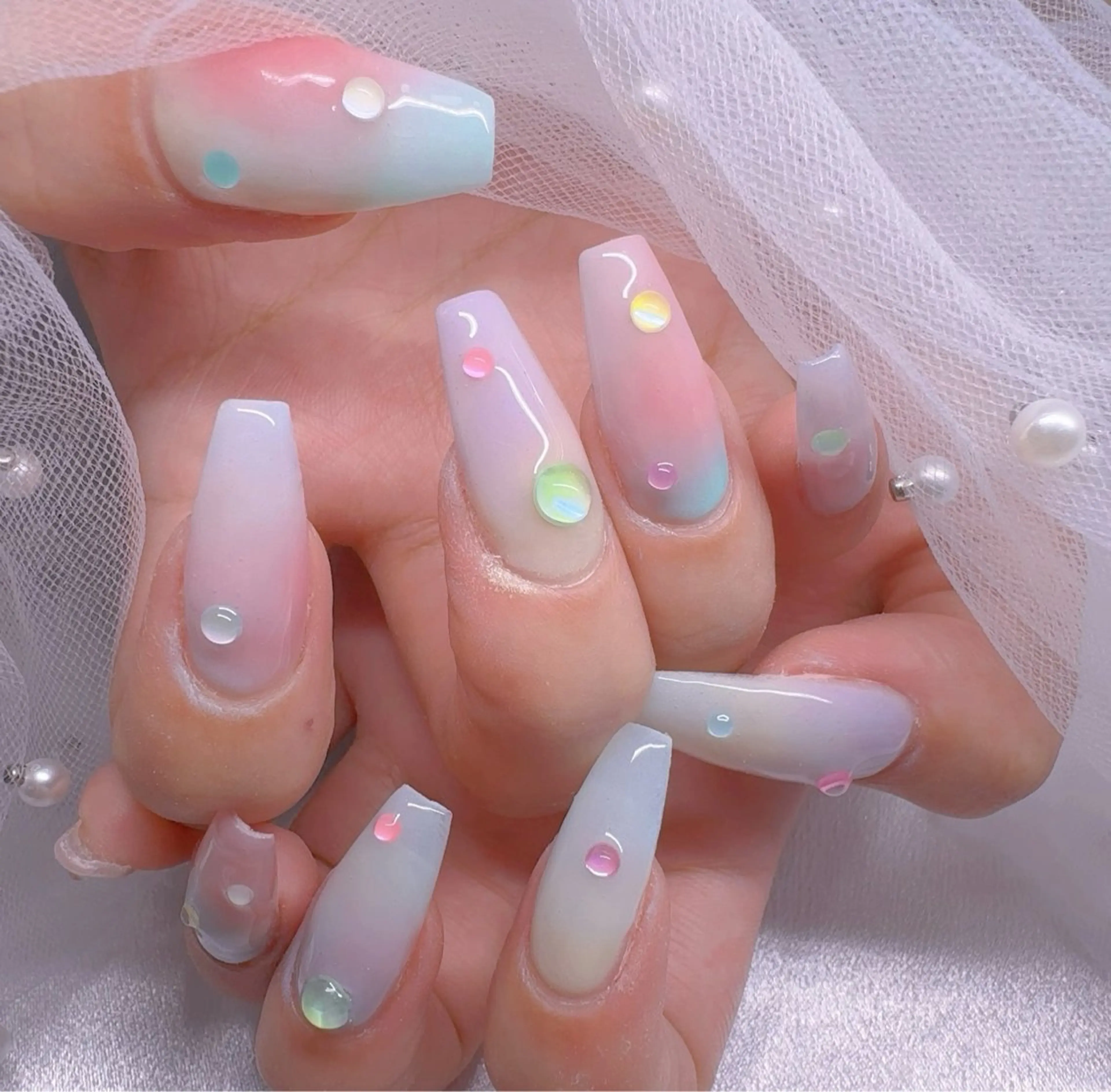 ネイル アートネイル オーロラネイル 長さ出し フラッシュネイル フットネイル ハンドネイル Mimo beau ty   salonのネイルデザイン