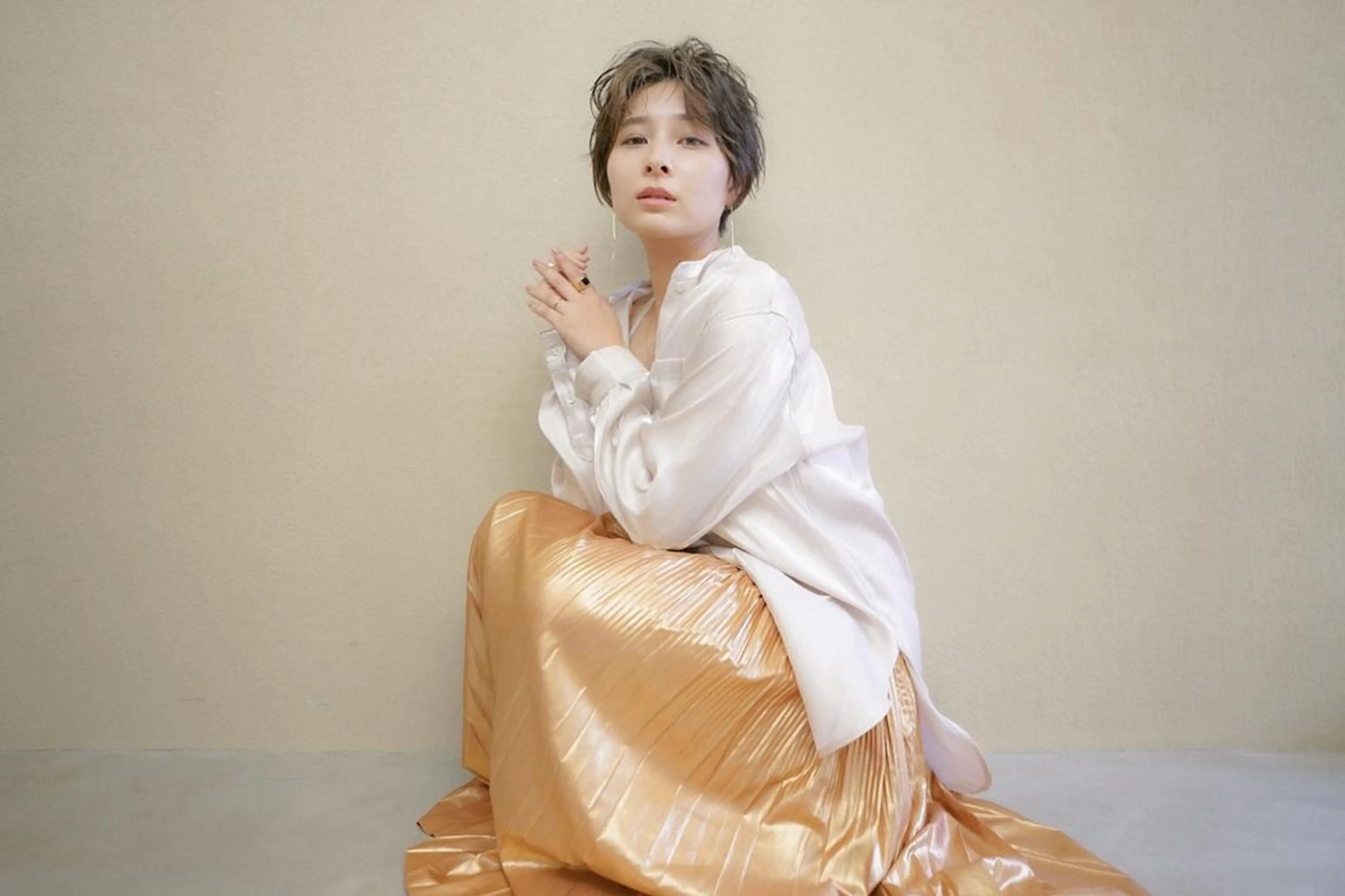 ショート カラー アディクシーカラー ベージュカラー フォギーベージュ ハイトーンカラー イルミナカラー カット ヘアカラー トリートメント 【全席個室サロン】 NUMBER 天王寺のヘアスタイル