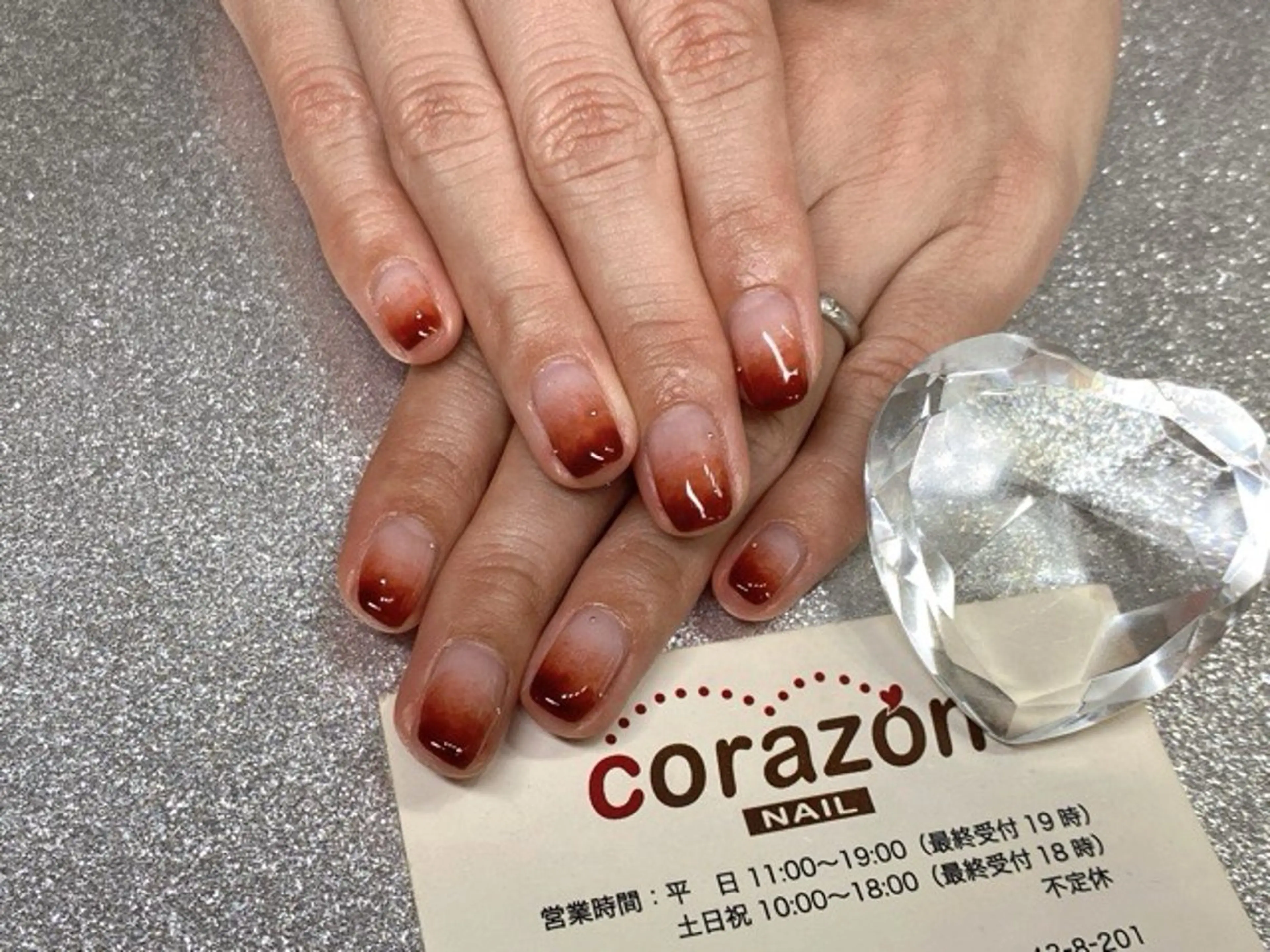 ネイル ブラウン ジェルネイル グラデーション ハンドネイル corazon所属・ネイリスト aicoのネイルデザイン