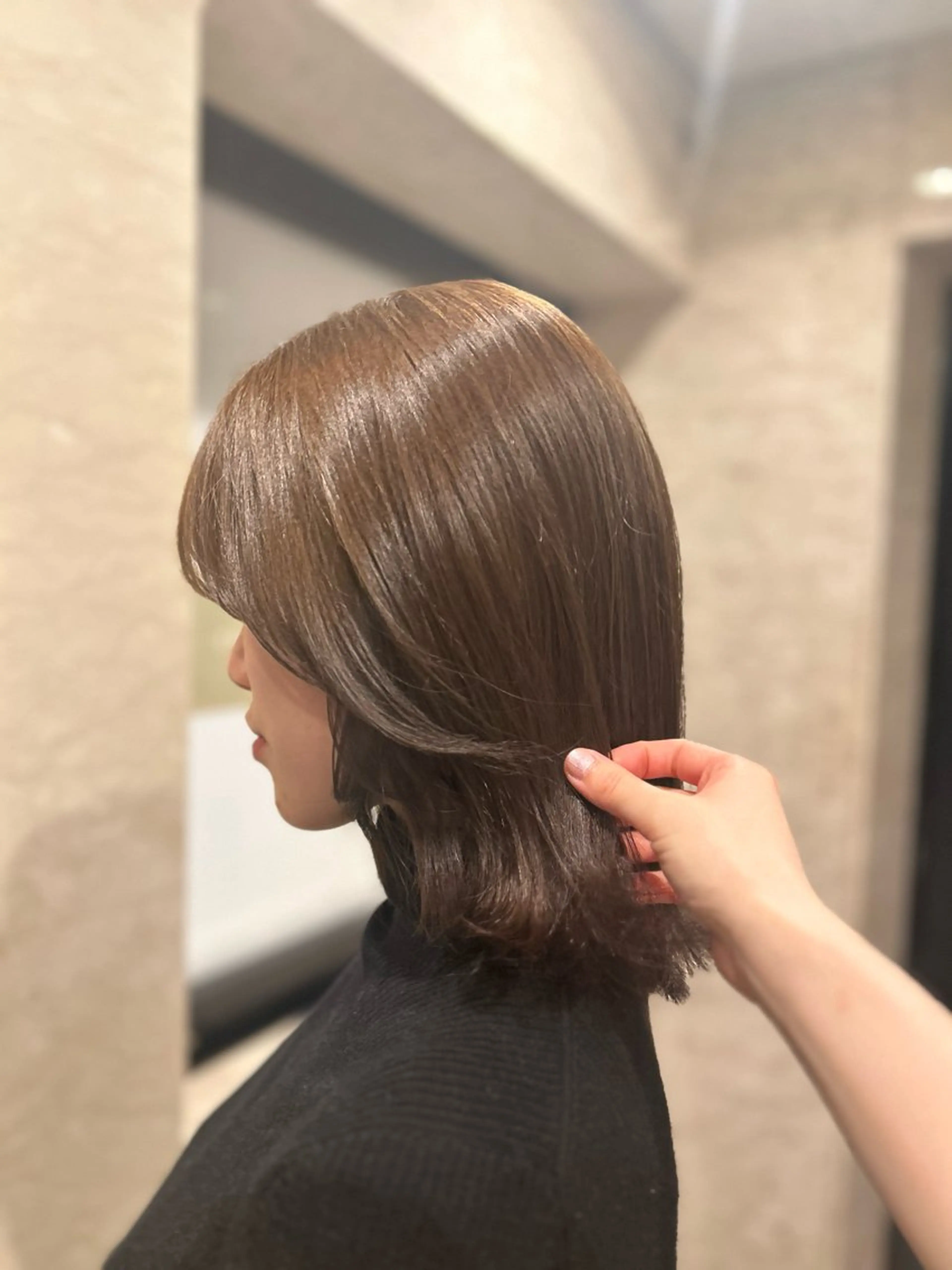 ミディアム カラー 日南乃/柔らか ブラウンカラーのヘアスタイル