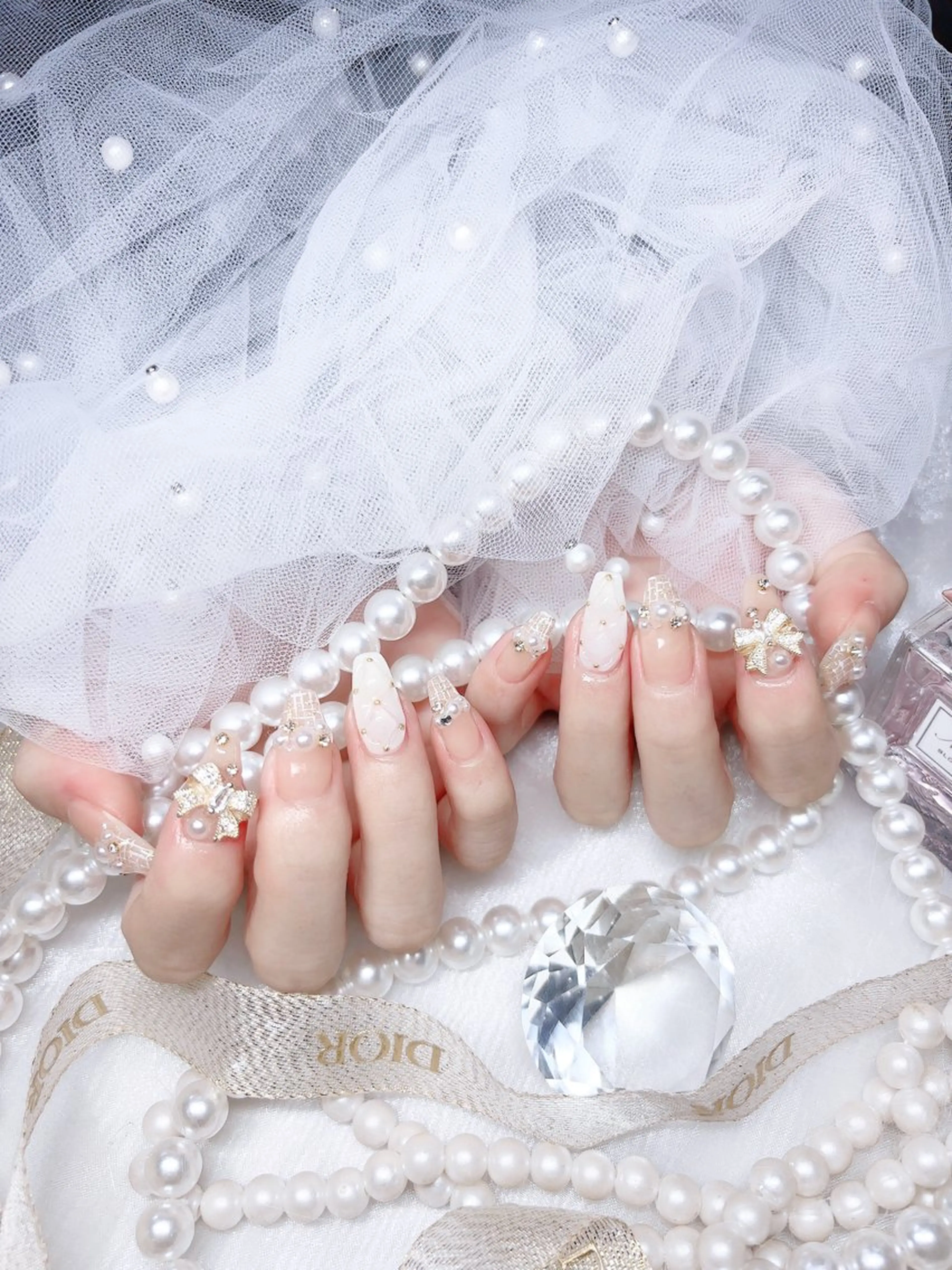 ネイル オーロラネイル 成人式 フットネイル 韓国ネイル ロングネイル ハンドネイル Yudia🦋 azuのネイルデザイン