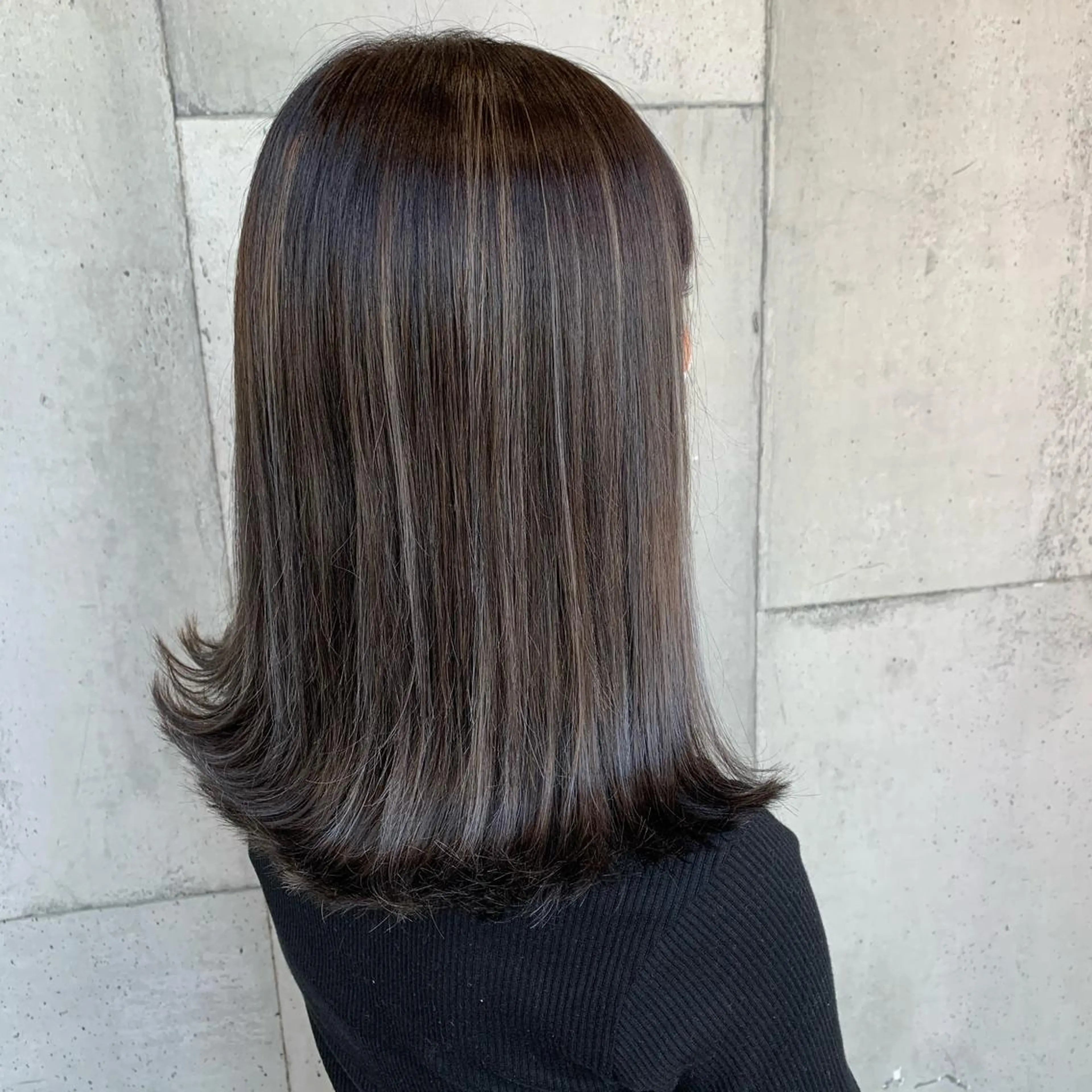 ミディアム ハイライト 大内 志穂のヘアスタイル