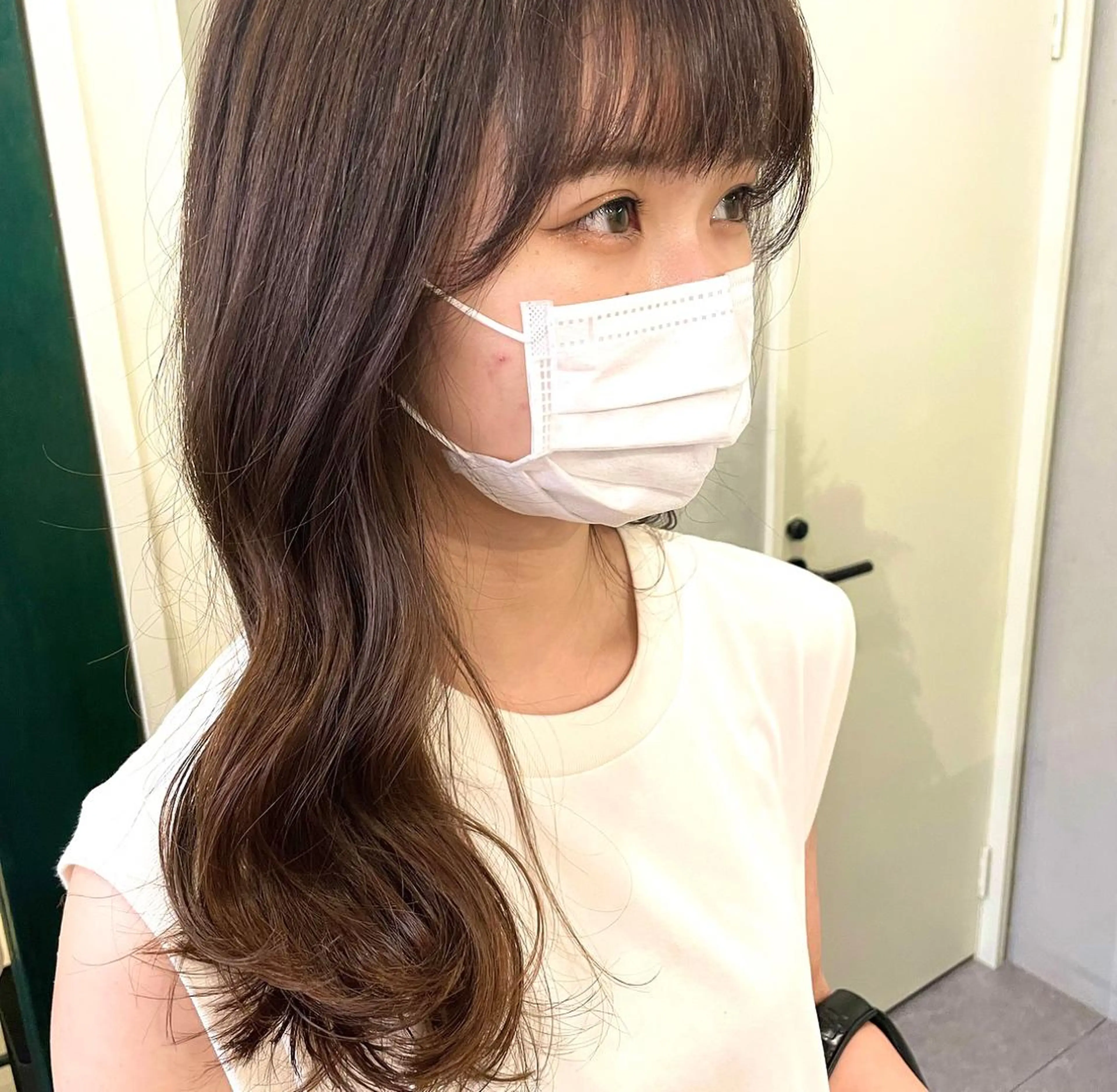 セミロング カラー おくれ毛 カット ヘアカラー Anytime所属・はるか 💐 お悩み改善美容師のヘアスタイル