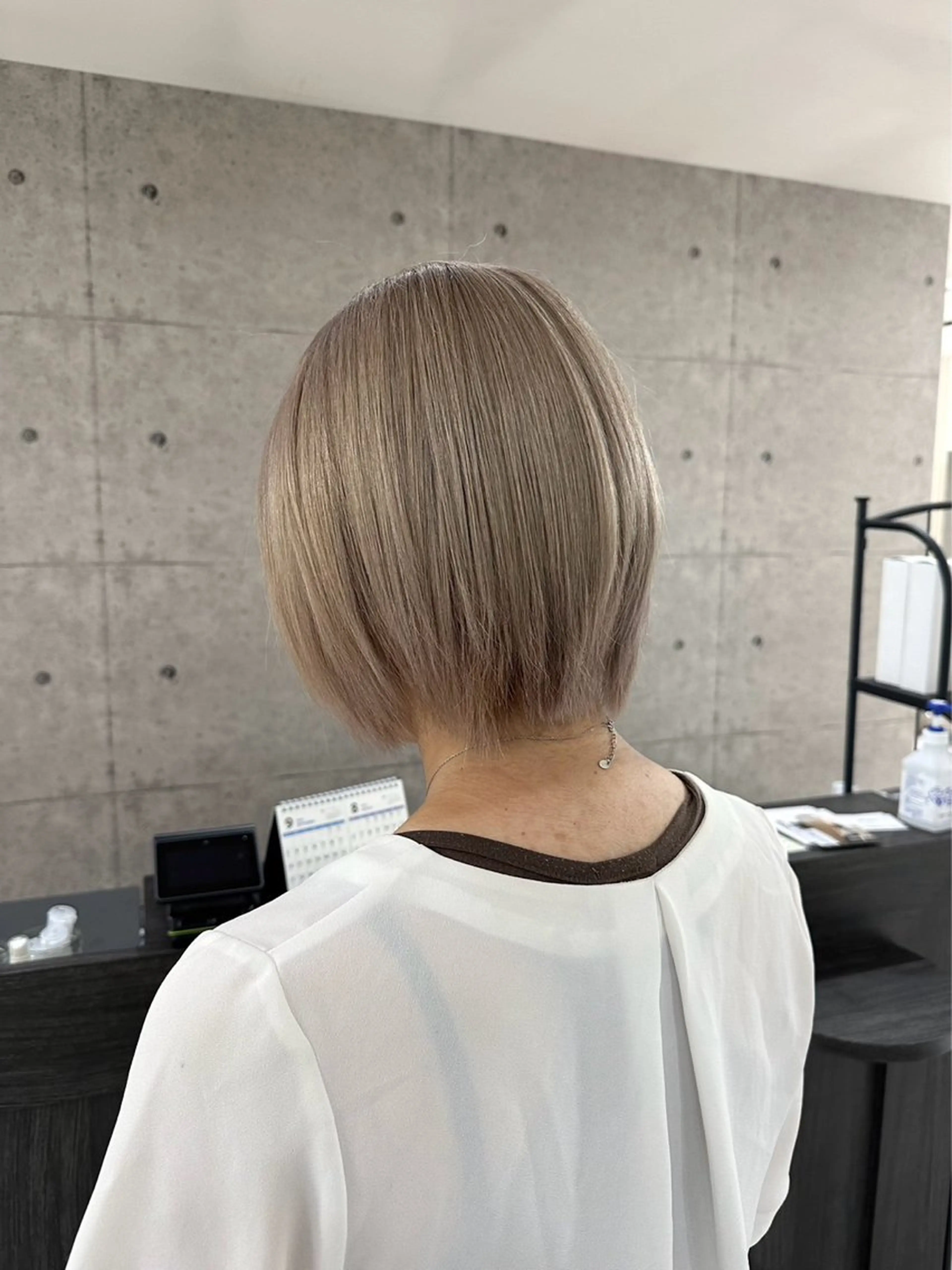 カラー ベージュカラー ミルクティーベージュ PARK.なんば本店 ミルボンAujua認定サロン[パーク]所属・辻優太/ハイトーン/ デザインカラー🥀のヘアスタイル