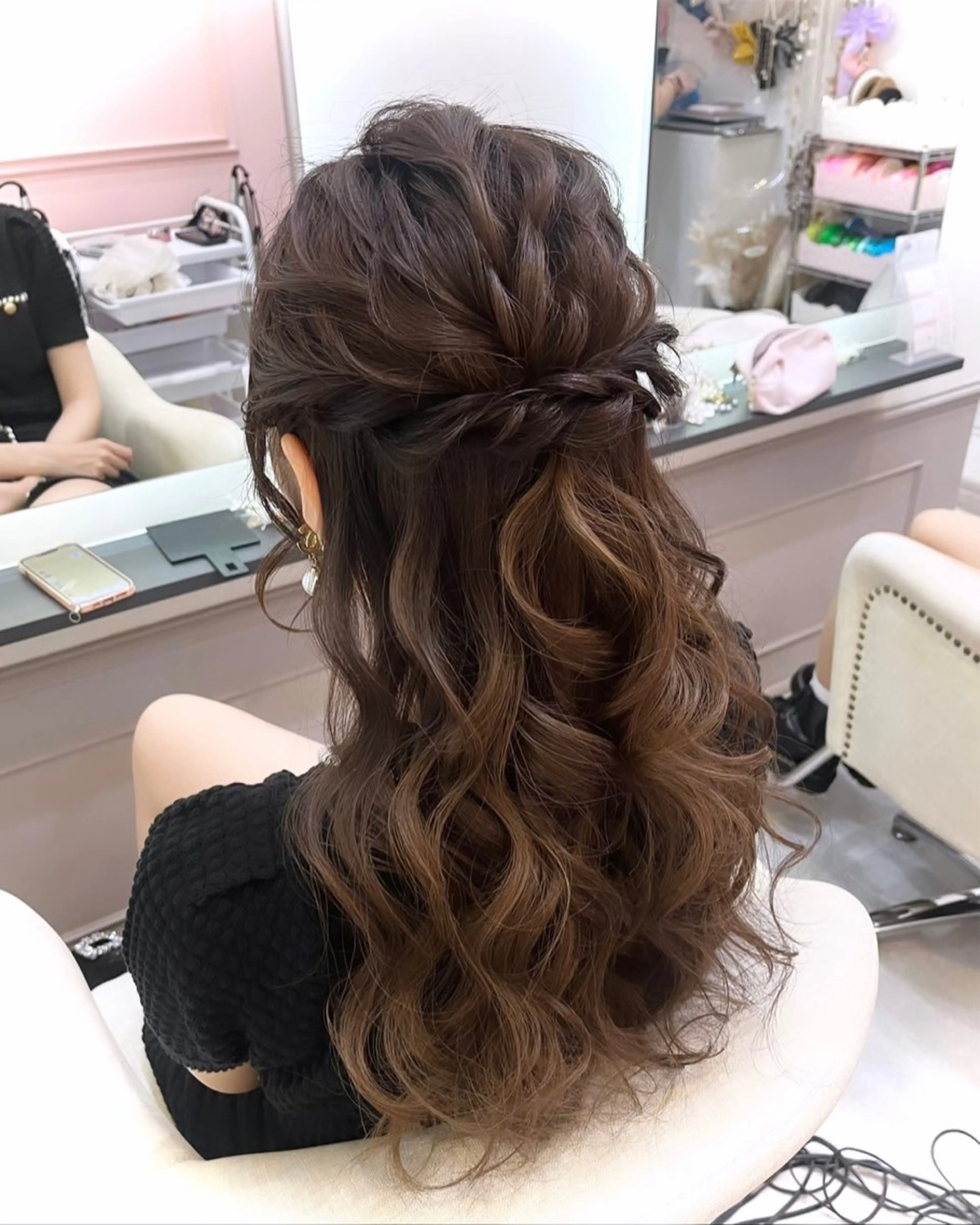 ロング ヘアアレンジ ハーフアップ ヘアセット lien ヒジリのヘアスタイル