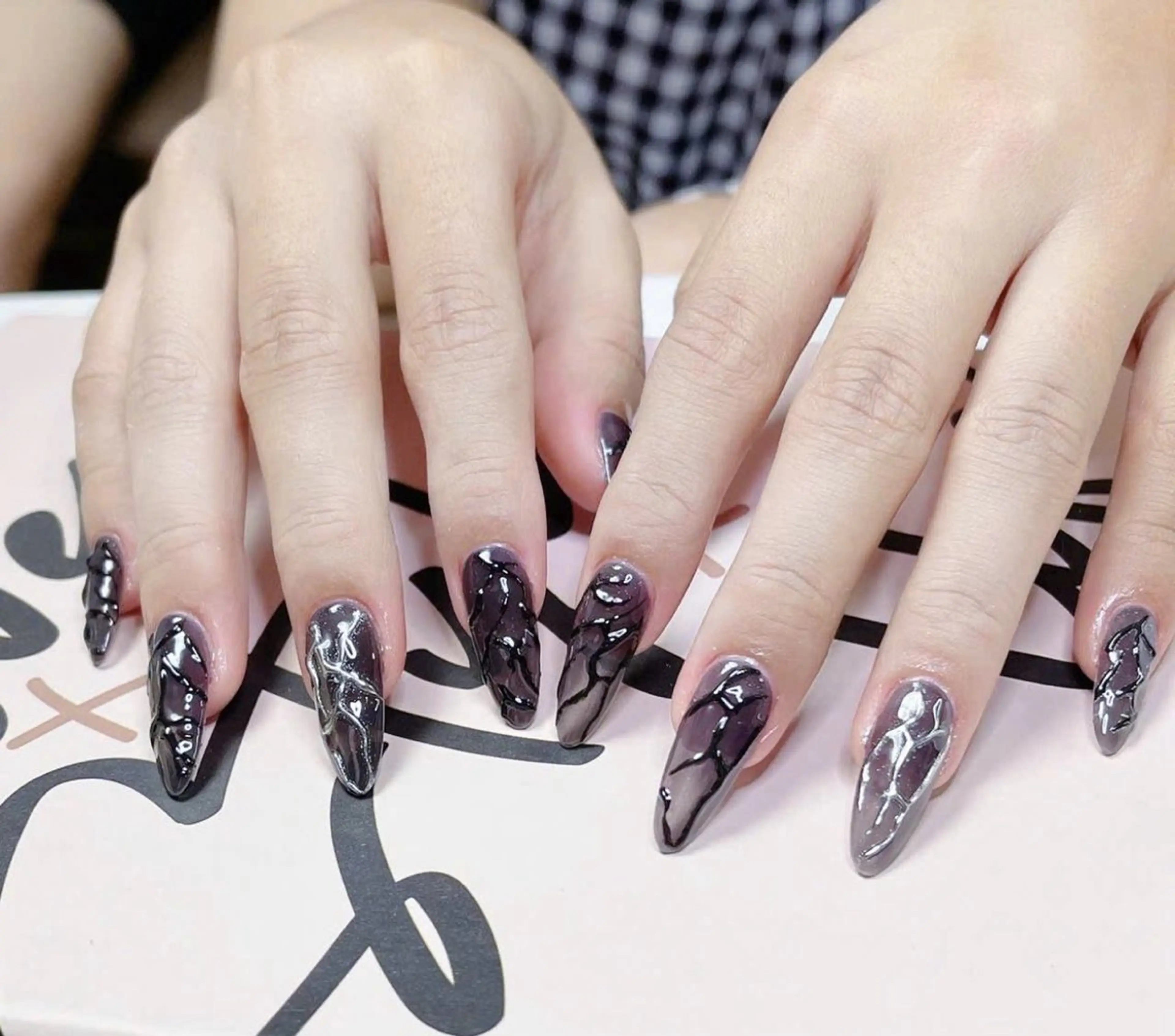 ネイル ハンドネイル HIN NAILのネイルデザイン