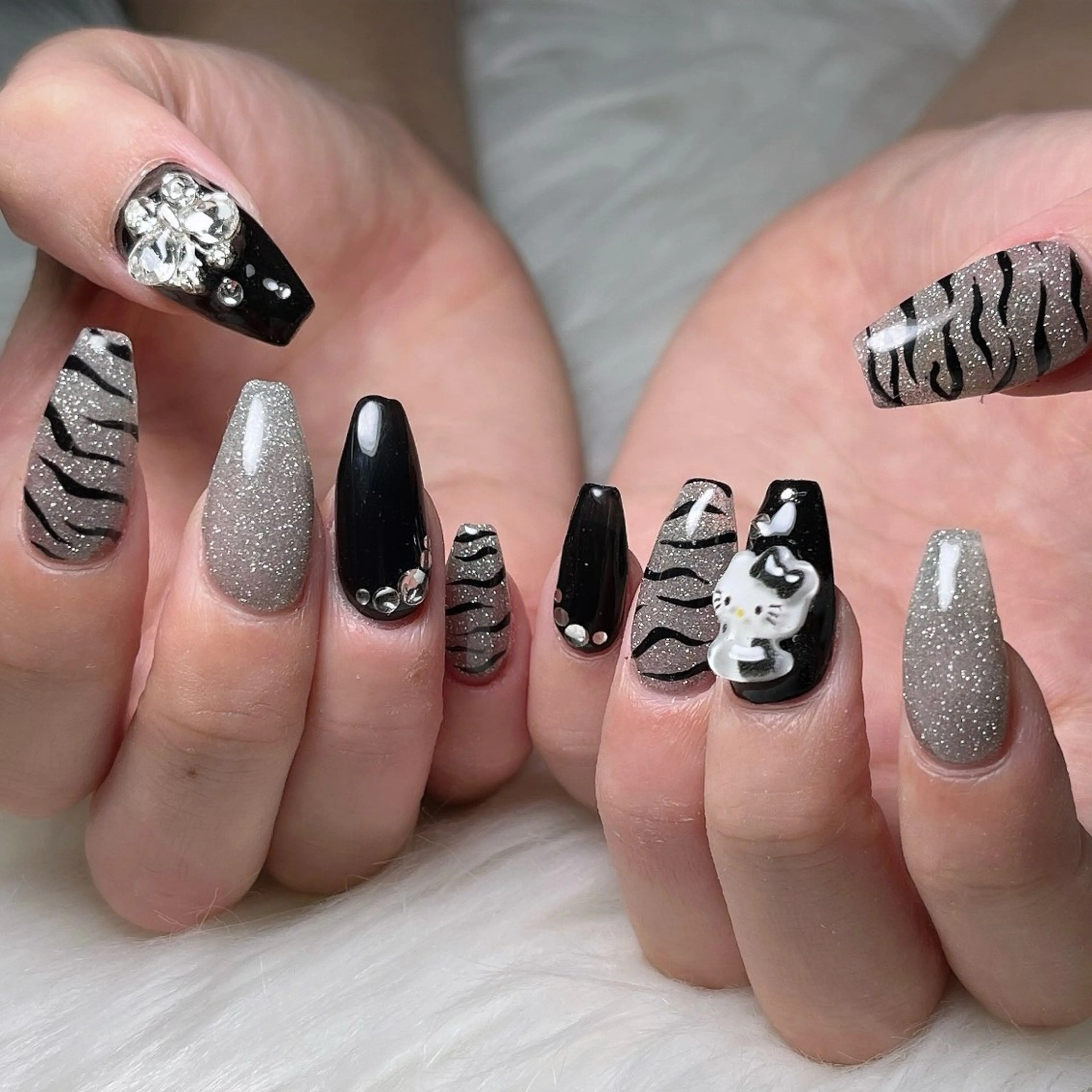 ネイル 韓国ネイル ラメ(グリッター) 持ち込み ハンドネイル 🐕‍🦺Yappy 💗A-tanのネイルデザイン