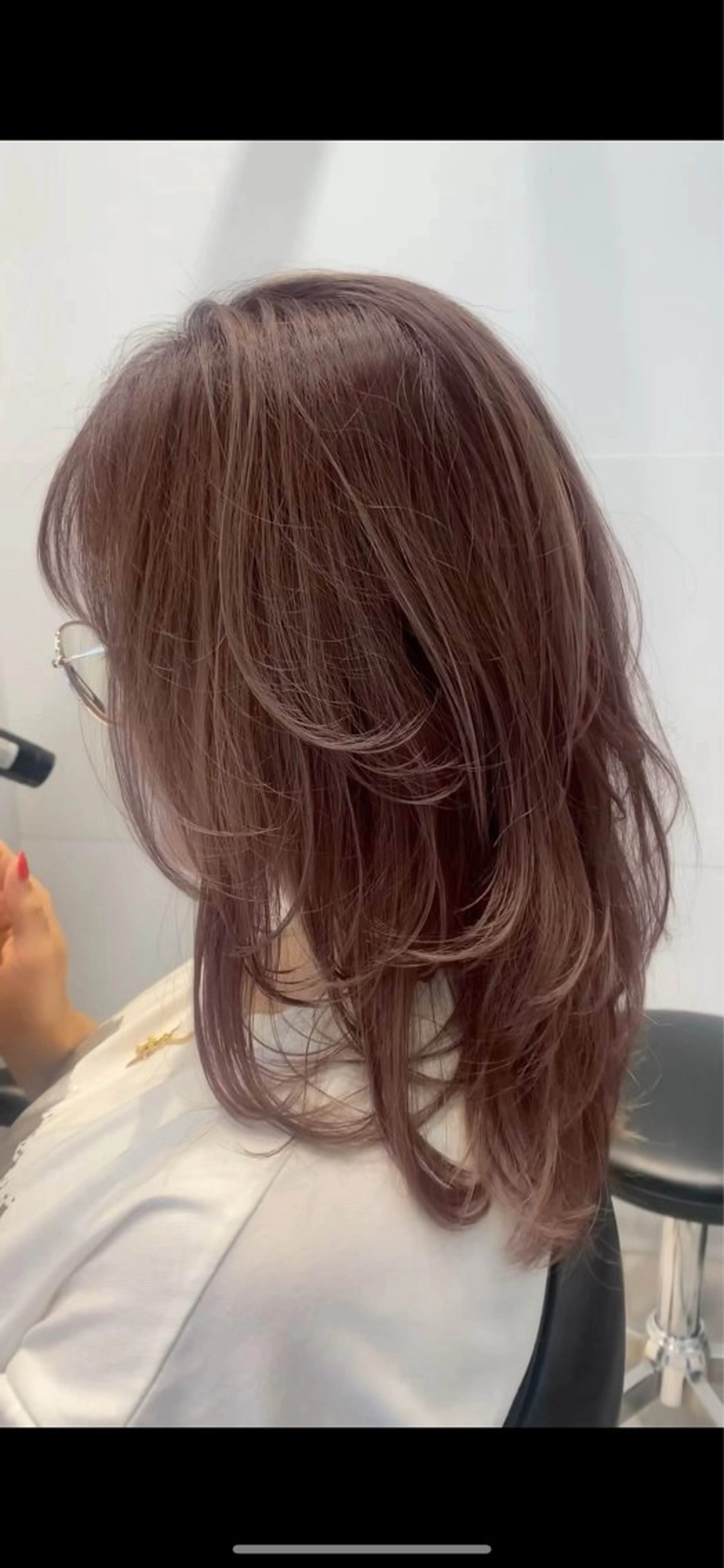 セミロング レイヤーカット 小顔カット SALOWIN浦和所属・齋藤 沙耶佳のヘアスタイル