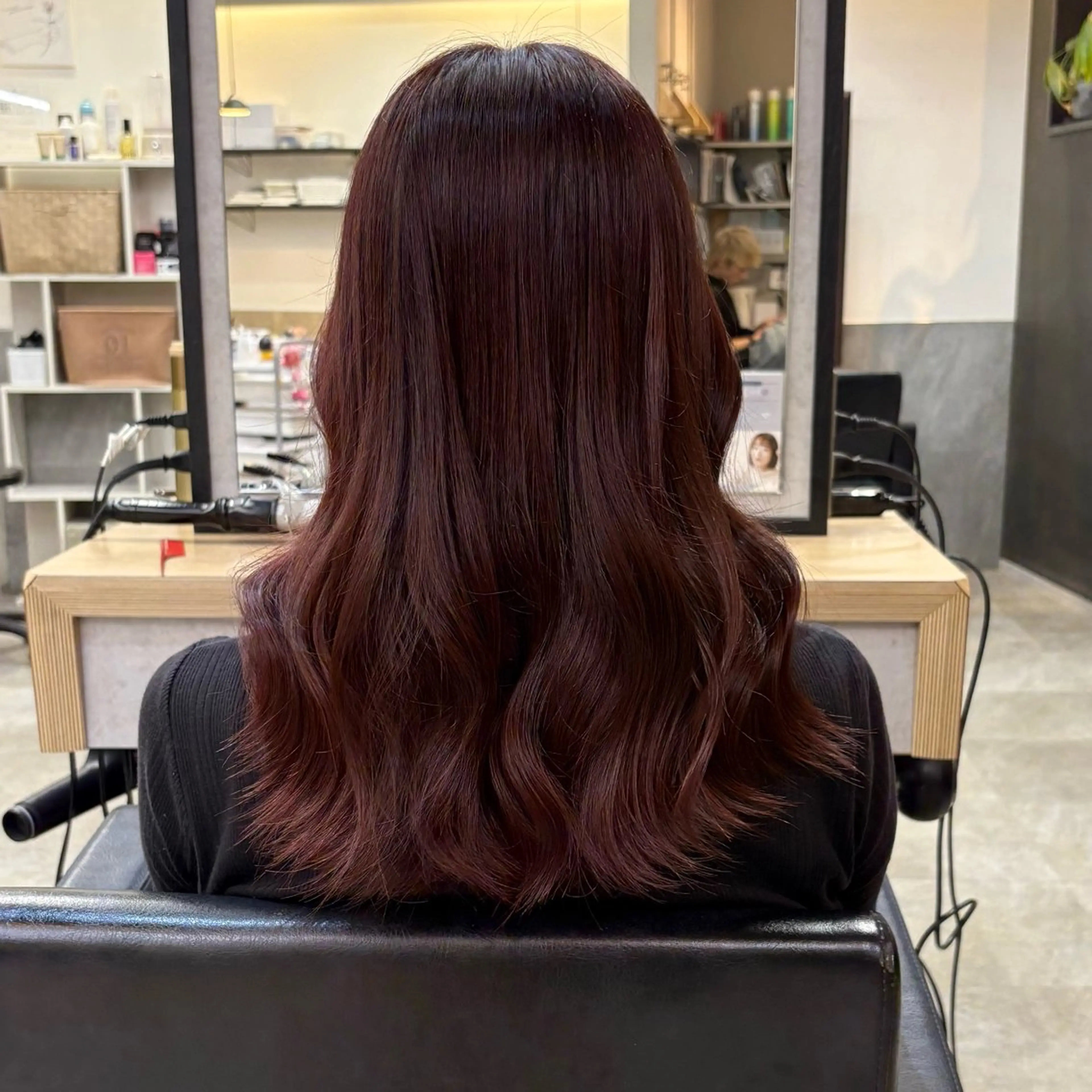ロング カラー レッドカラー 川南 花恋のヘアスタイル