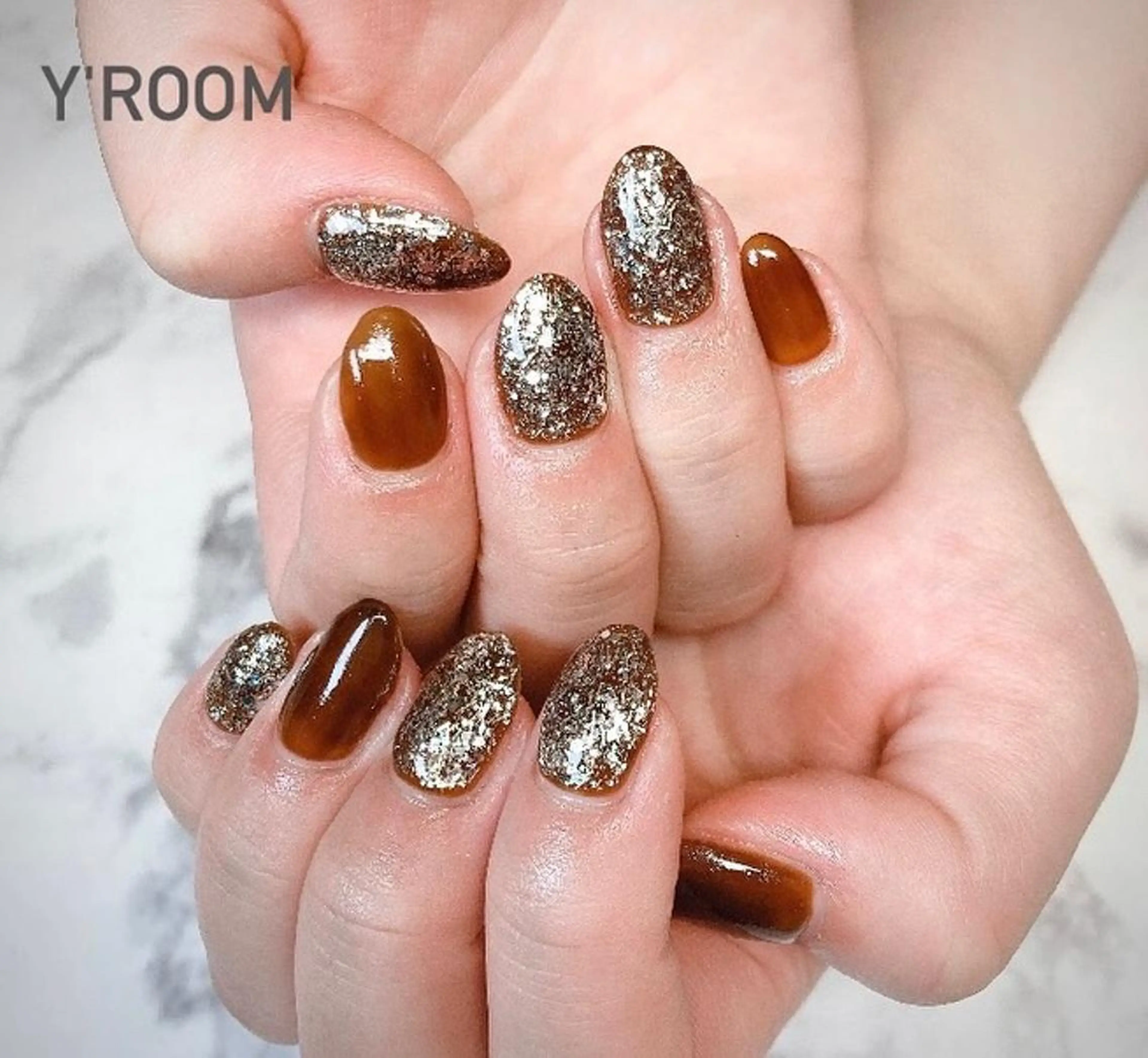 ネイル オーロラネイル フラッシュネイル フットネイル ジェルネイル 氷ネイル・うるうるネイル YUKA （ネイリスト）のネイルデザイン