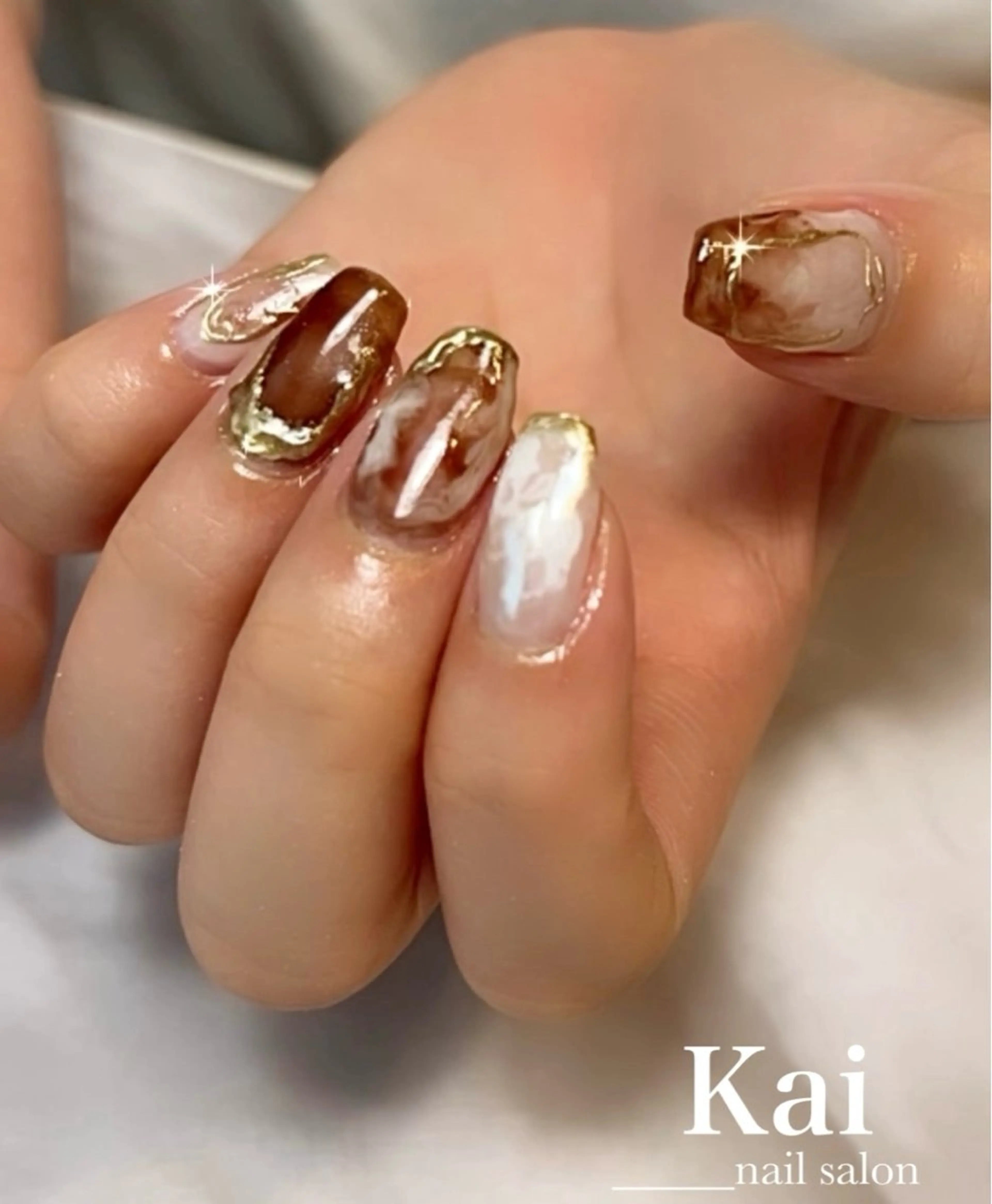 ネイル ブラウン ミラーネイル 持ち込み ニュアンスネイル ホワイト ハンドネイル Kai  nail Mayukoのネイルデザイン