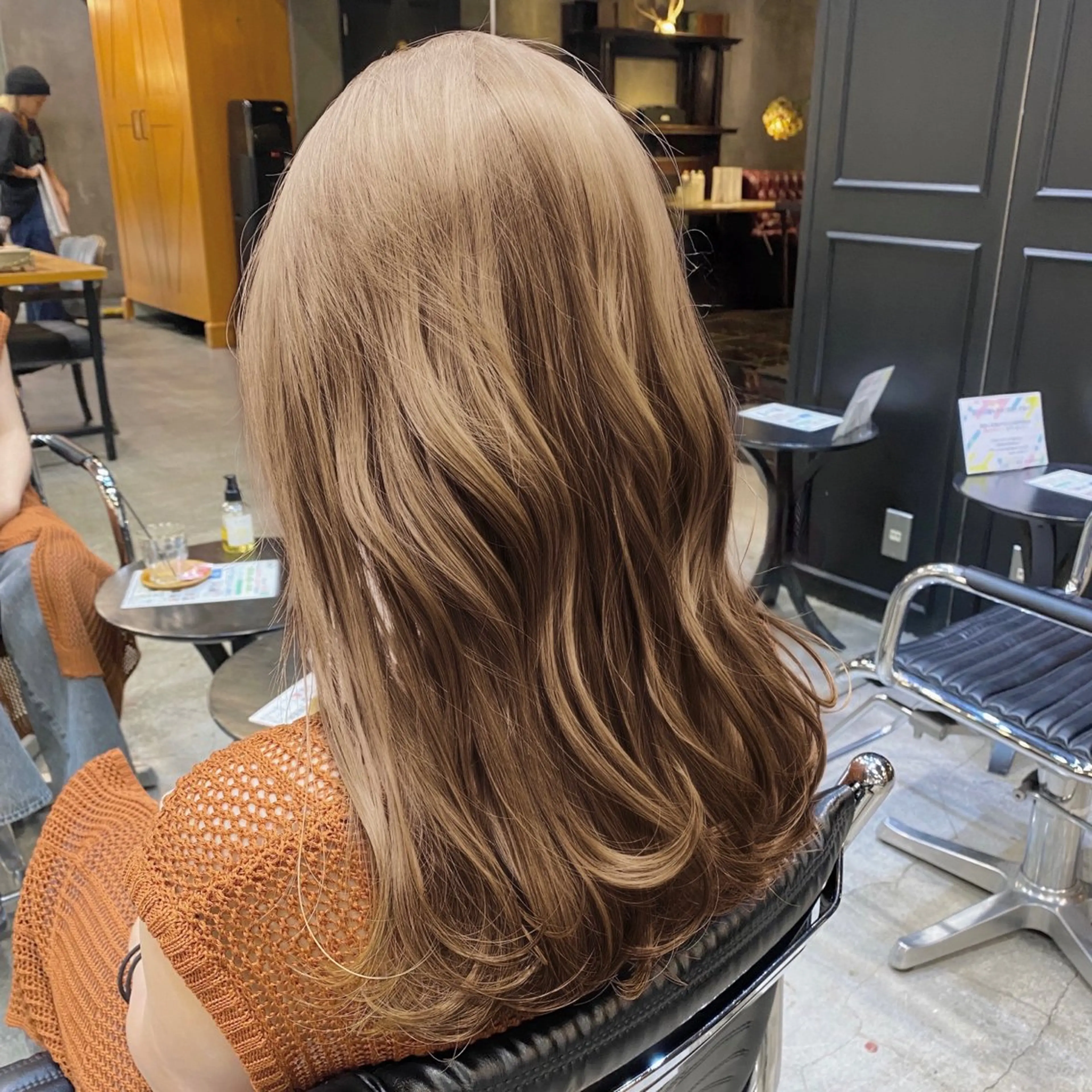 セミロング カラー ベージュカラー ブリーチ ダブルカラー ミルクティーベージュ ブリーチなしカラー カット ヘアカラー 透明感カラー🌿 グレージュ🐺陽介のヘアスタイル