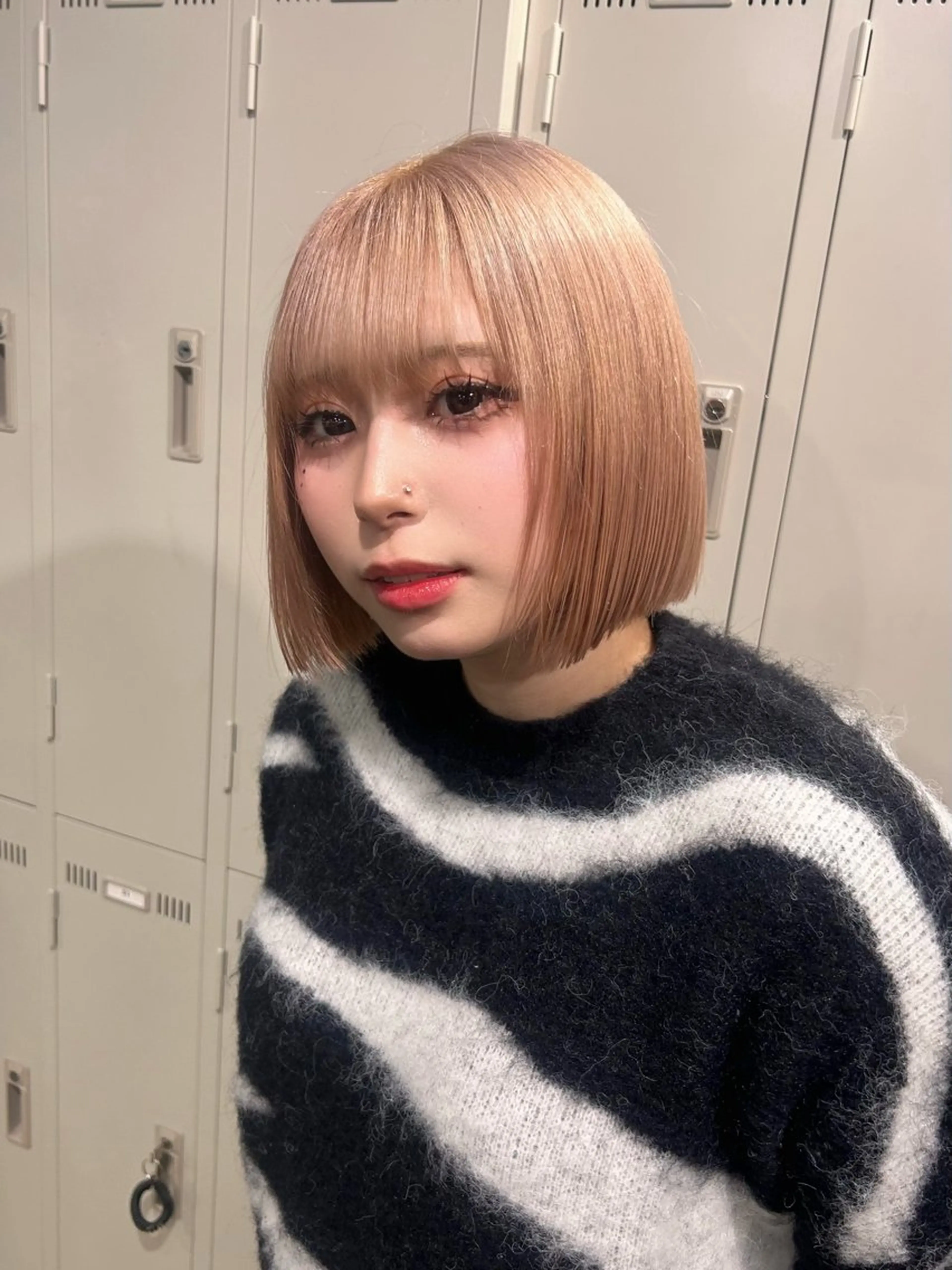 ショート カラー 切りっぱなしボブ ハイトーンカラー ボブ 🫧ハイトーン🫧 TOPstylistのヘアスタイル