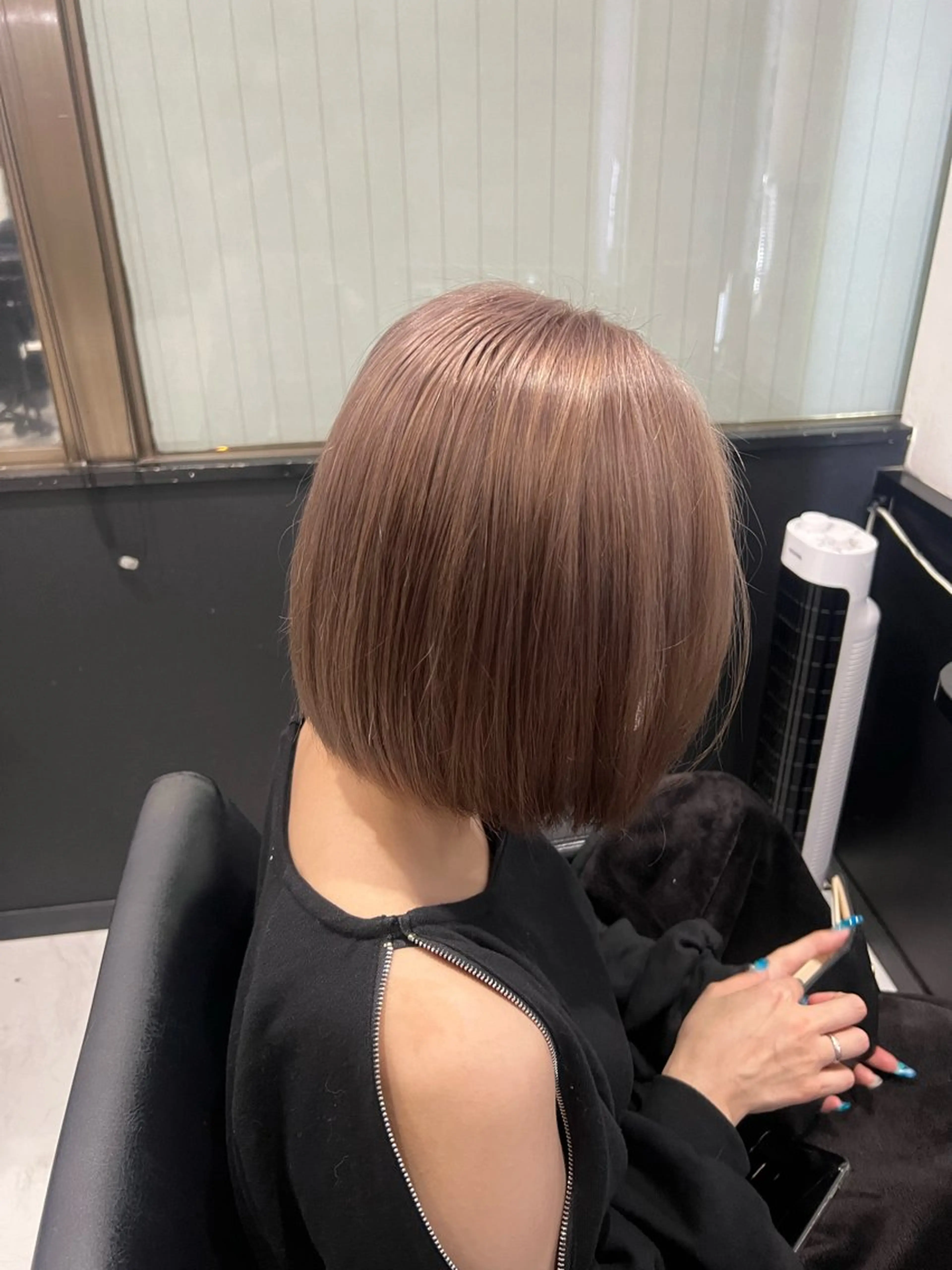 ミディアム カラー ベージュカラー ブリーチ ケアブリーチ ケアカラー ミルクティーベージュ ヘアカラー トリートメント YUDU🍊 germe/ジェルムのヘアスタイル