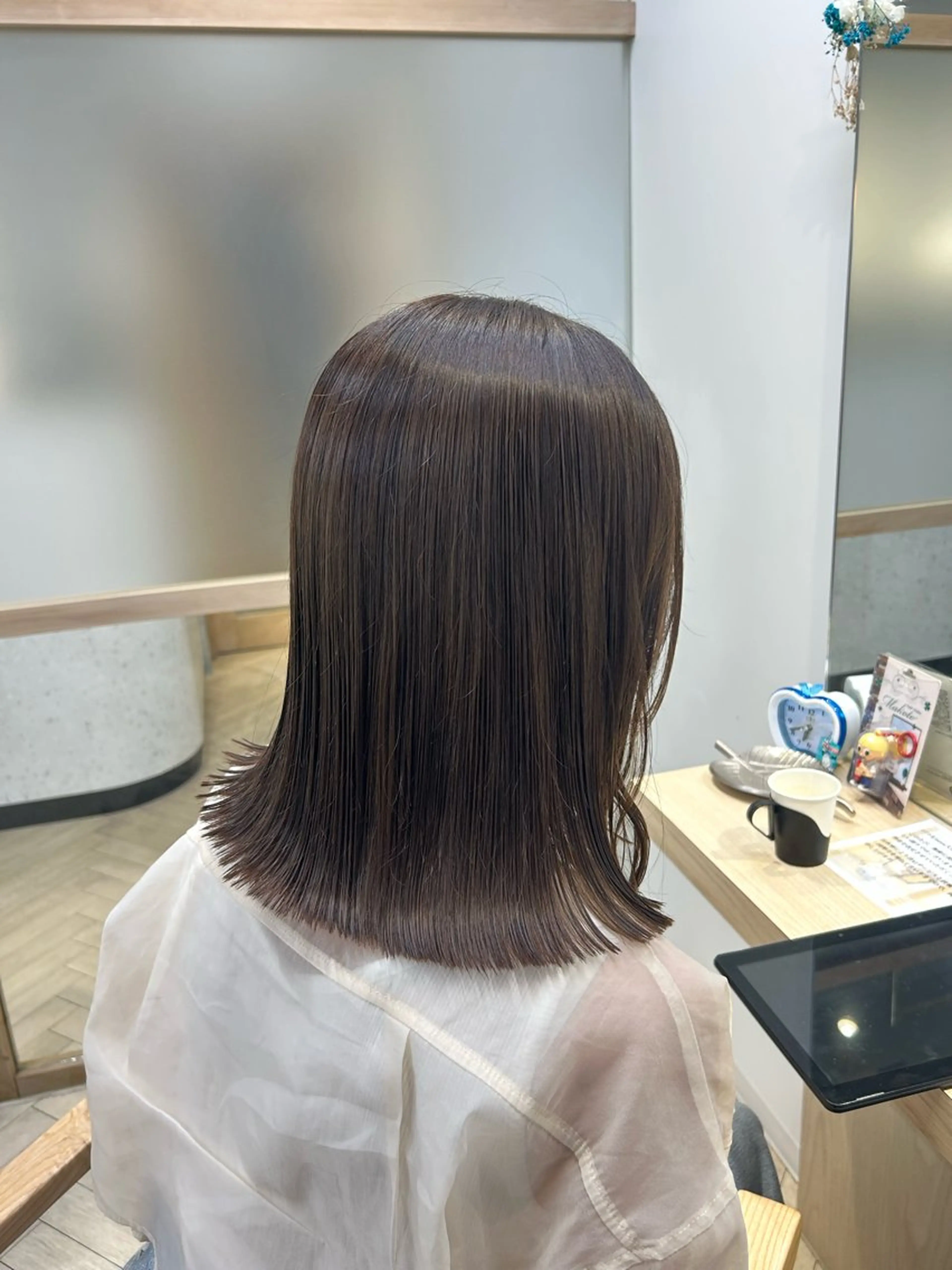 ミディアム アッシュ アッシュグレー アッシュグレージュ カット ヘアカラー トリートメント 秋山 桃子のヘアスタイル