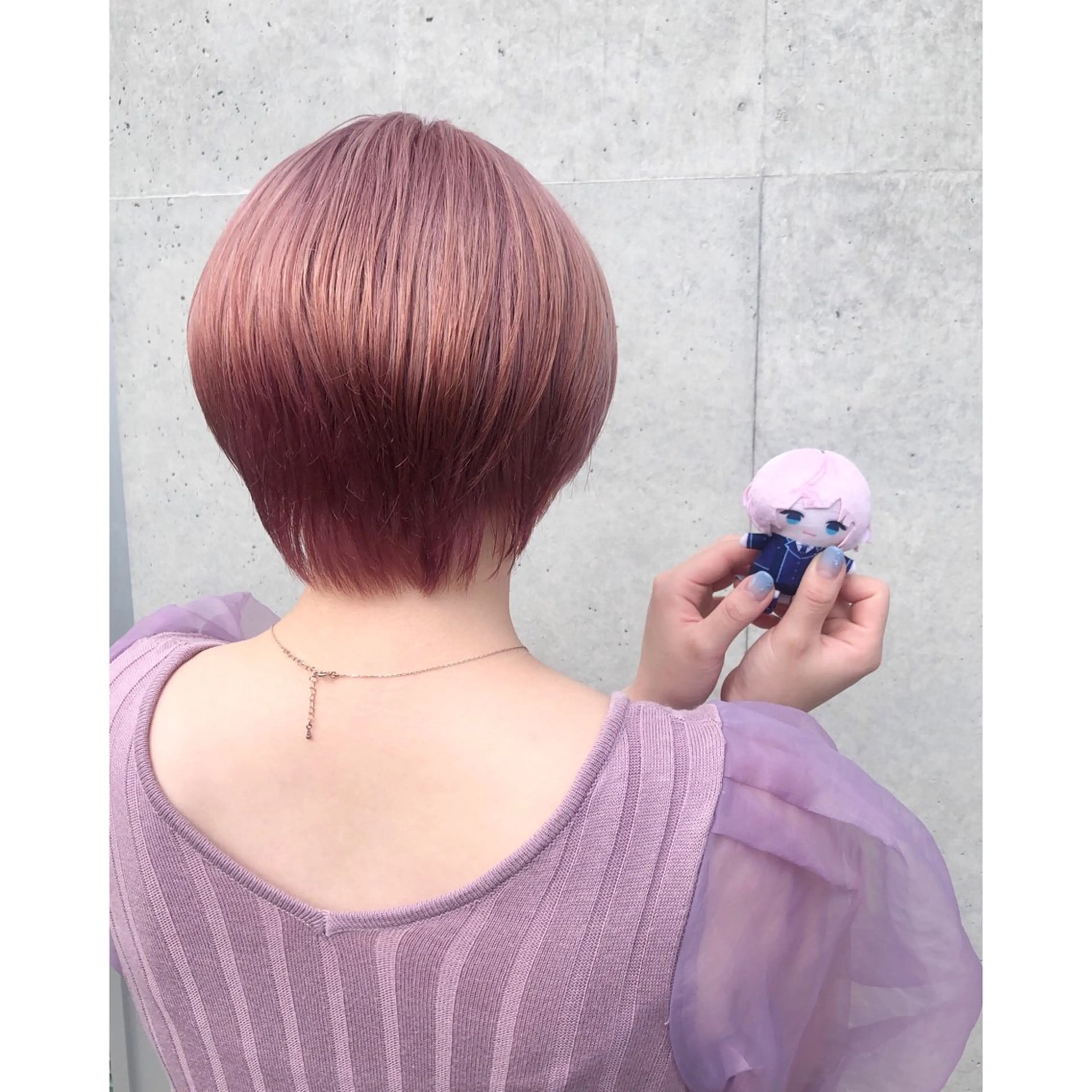 ショート カラー ブリーチ ハイトーンカラー ピンクカラー 推しカラー✨ オタク美容師ユウカのヘアスタイル