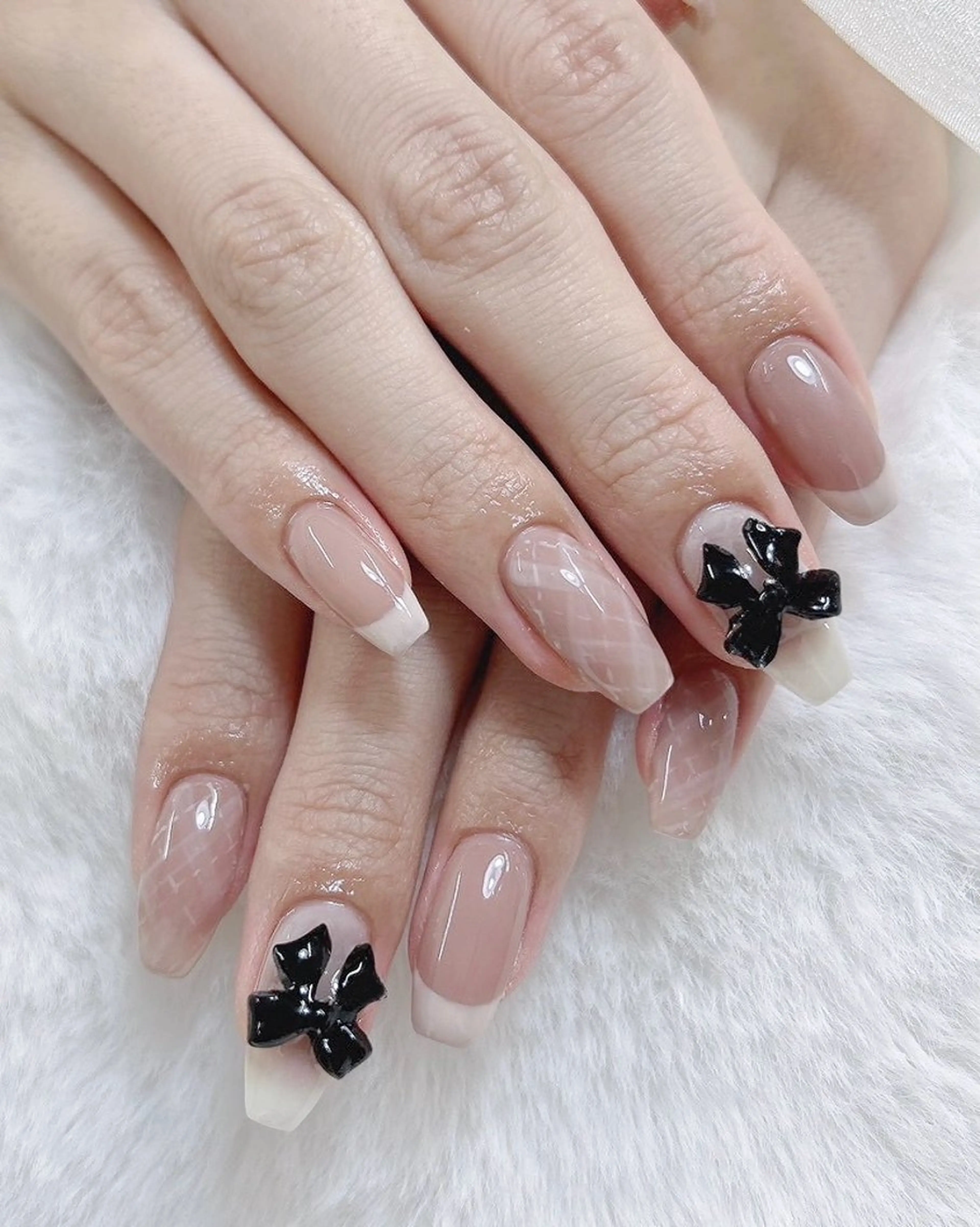 ネイル チークネイル フレンチネイル ハート キラキラネイル 韓国ネイル ハンドネイル Speraネイル 大宮店🎀のネイルデザイン