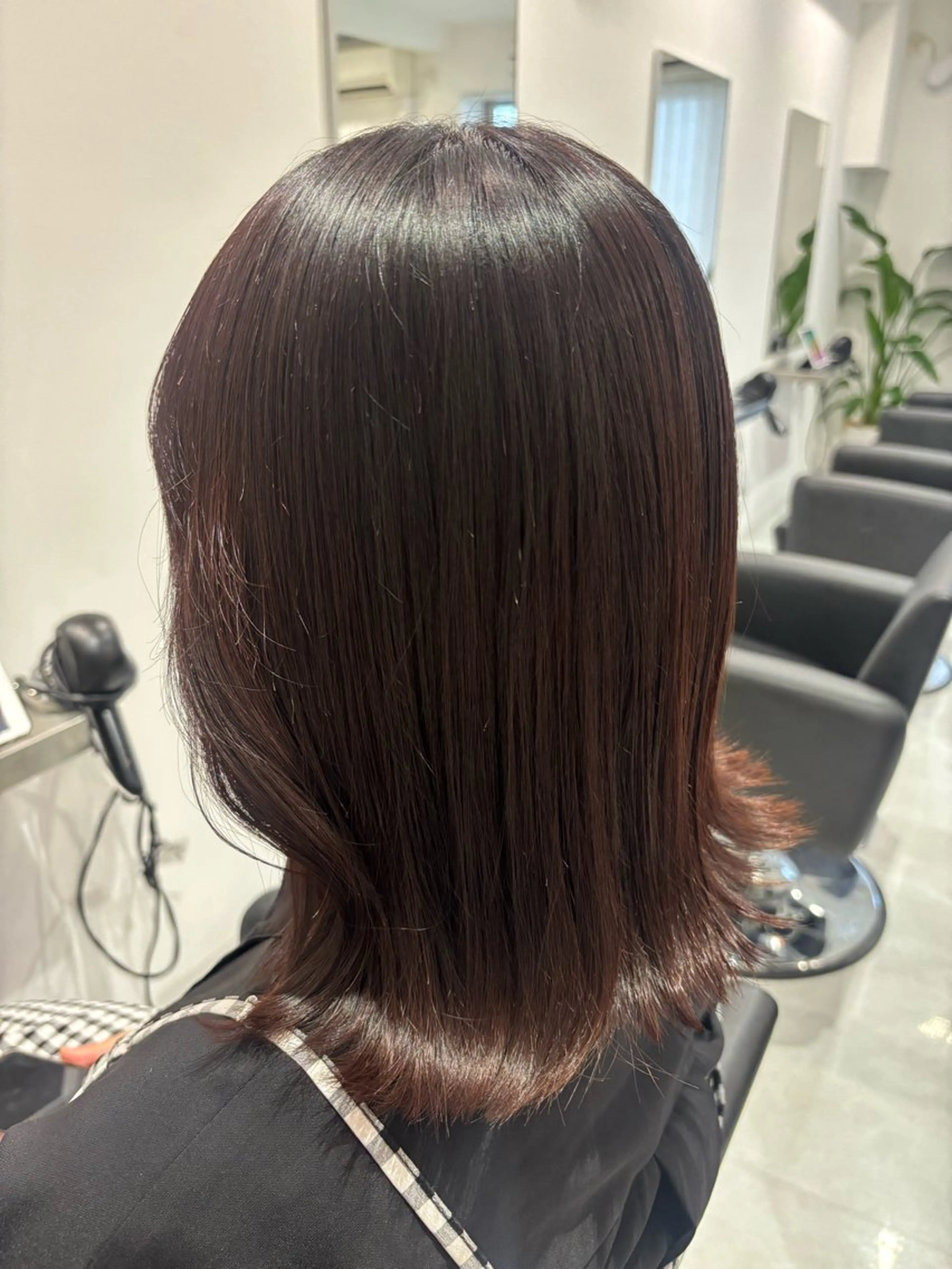ミディアム カラー ベージュカラー ブリーチ ブラウンカラー ケアブリーチ カシス カット ヘアカラー トリートメント 艶感×抜け感hair /ReLit 正源のヘアスタイル