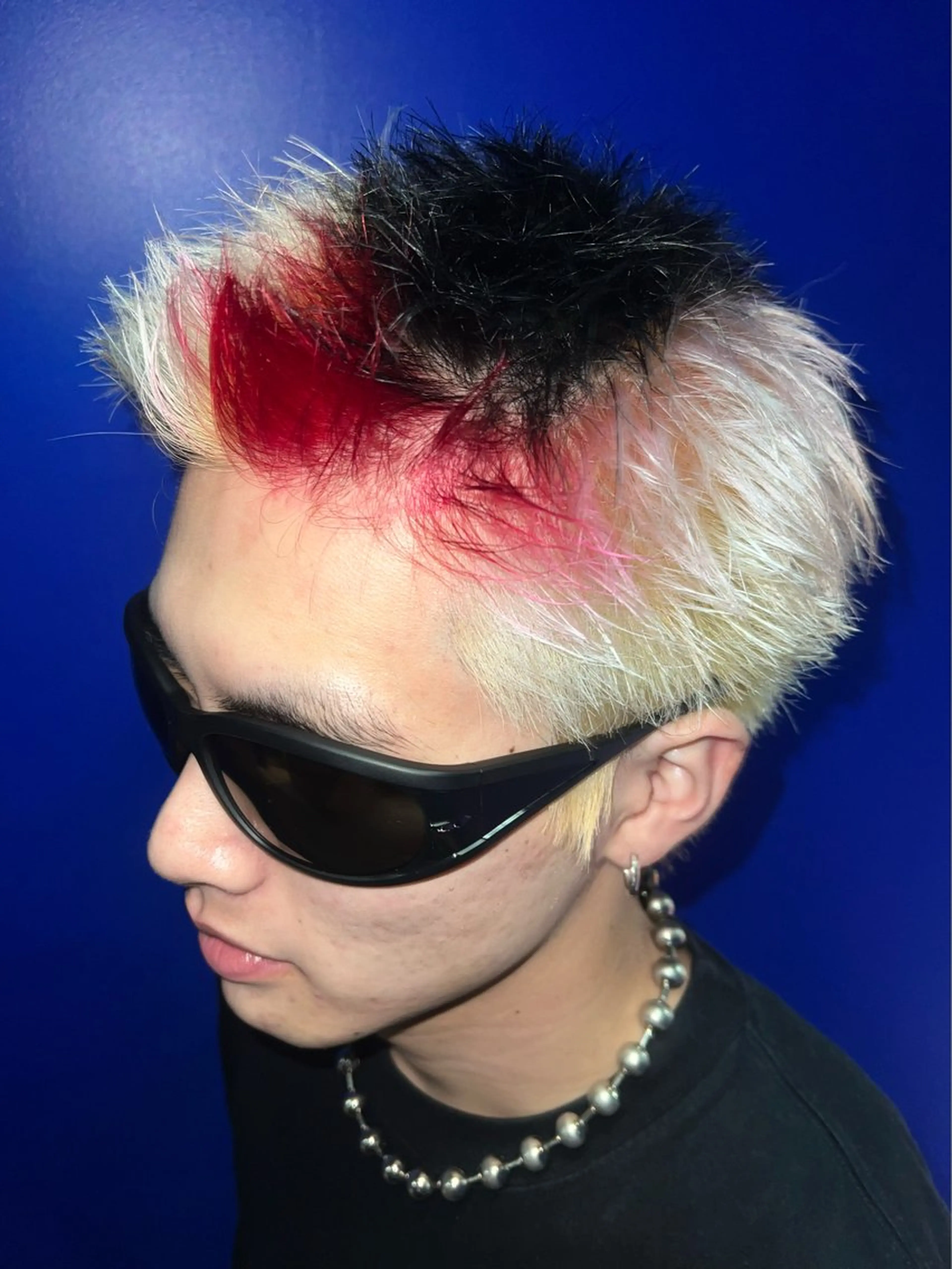 ショート カラー メンズ ブロンド デザインカラー ホワイトブロンド ヘアカラー Nought所属・Nought KIRAのヘアスタイル