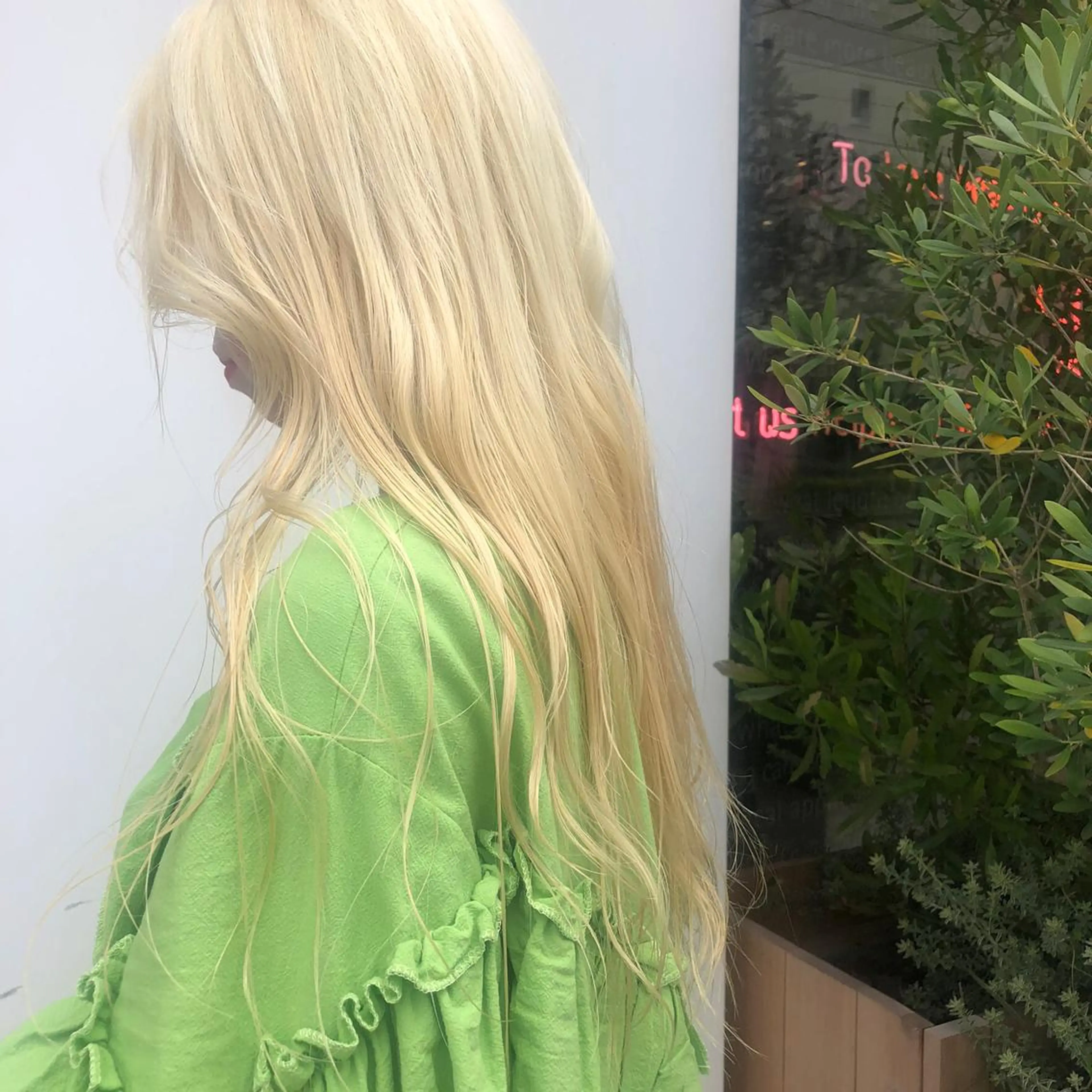 ロング 古屋 花織のヘアスタイル