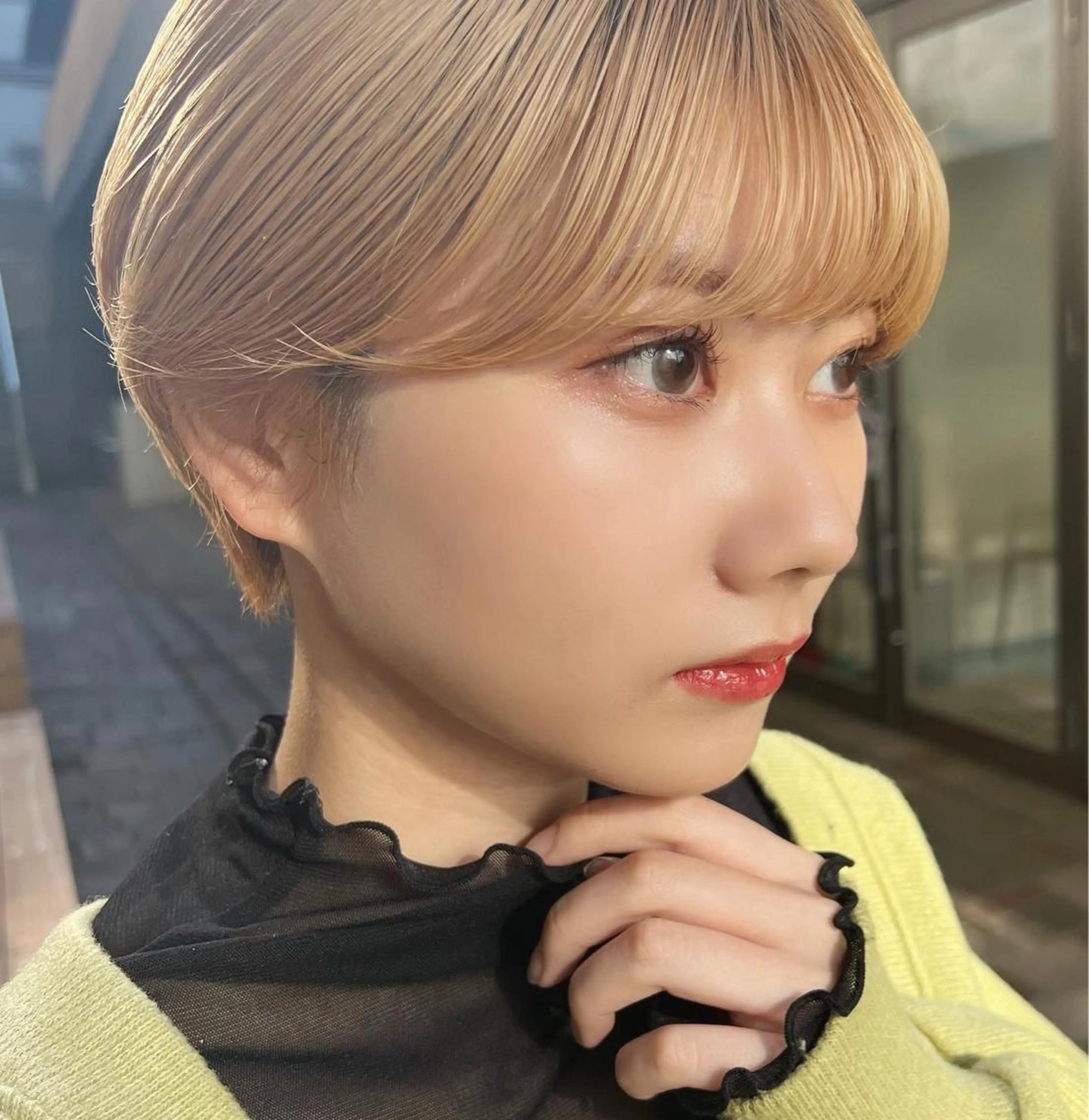 ショート カラー ハイトーンカラー ショートヘア 🎧パーソナルケア/ 透明感カラー/ミユのヘアスタイル