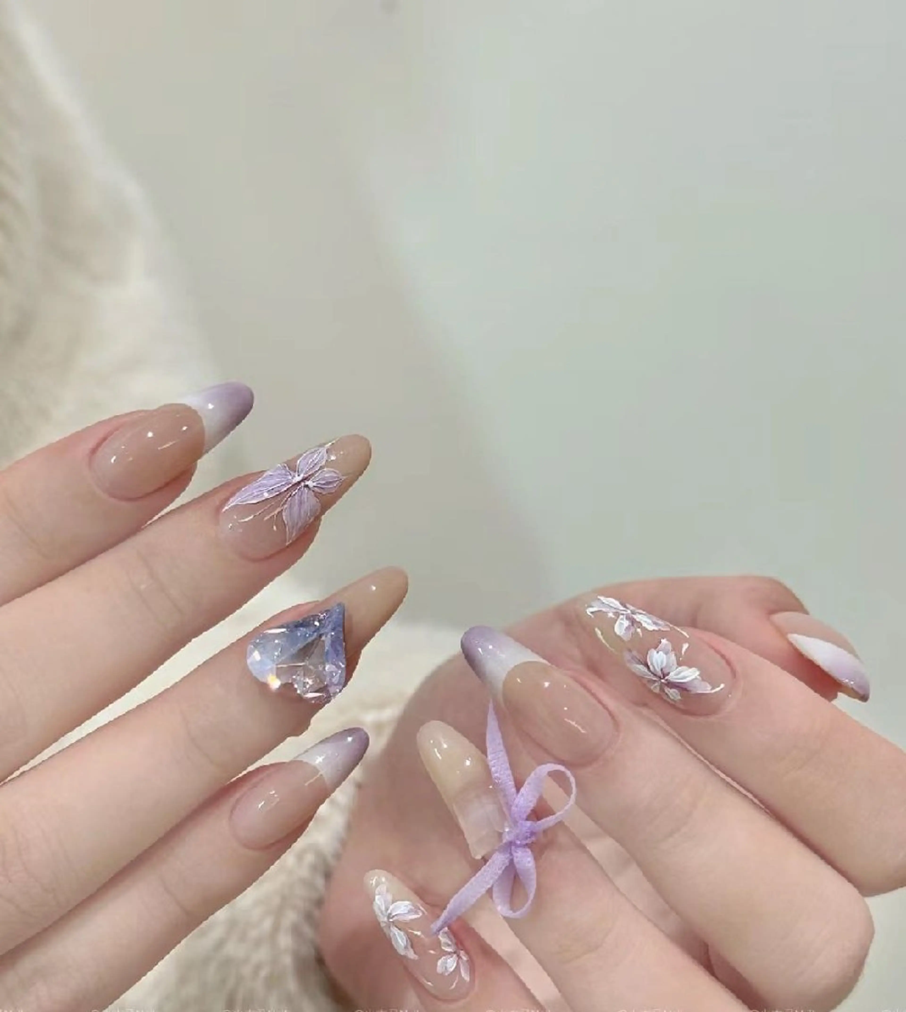 ネイル チークネイル 長さ出し フレンチネイル ジェルネイル キラキラネイル ハンドネイル UM Nail Salonのネイルデザイン