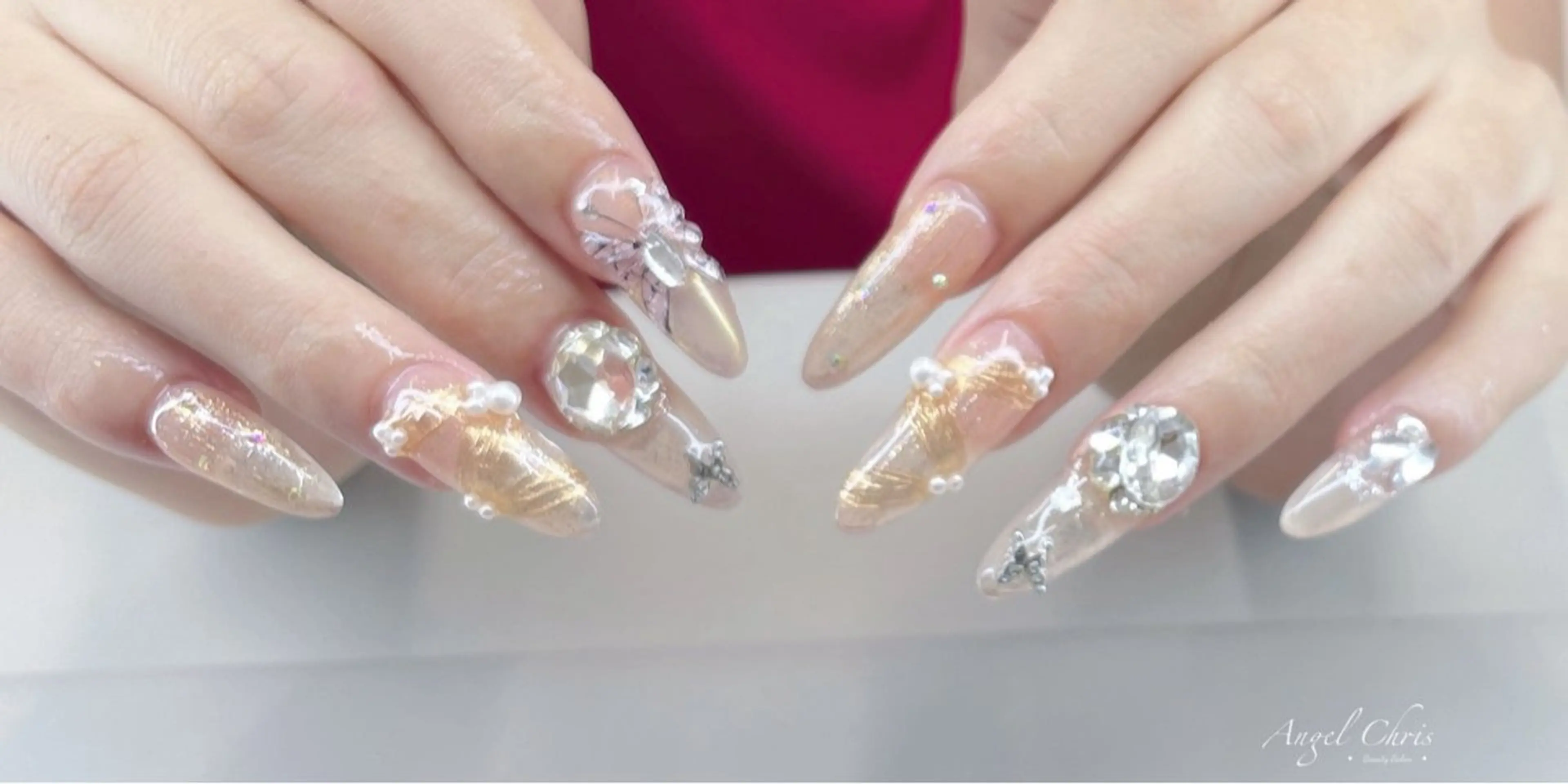 ネイル ハンドネイル AngelChris ビューティーサロンのネイルデザイン