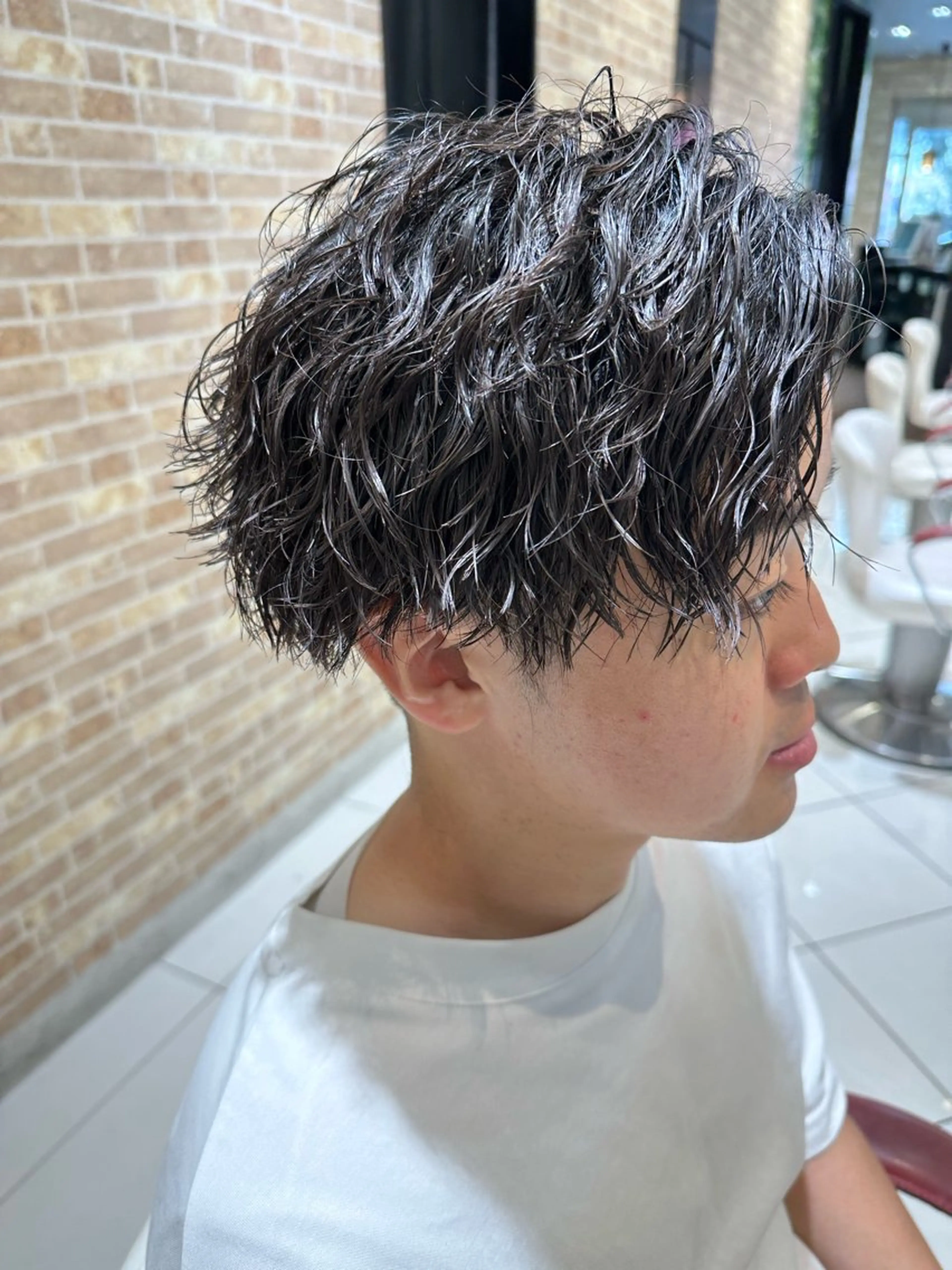 ショート パーマ メンズ メンズパーマ ツイストスパイラルパーマ 波巻きパーマ スパイラルパーマ 💈メンズ特化 美容師サキ💈のヘアスタイル