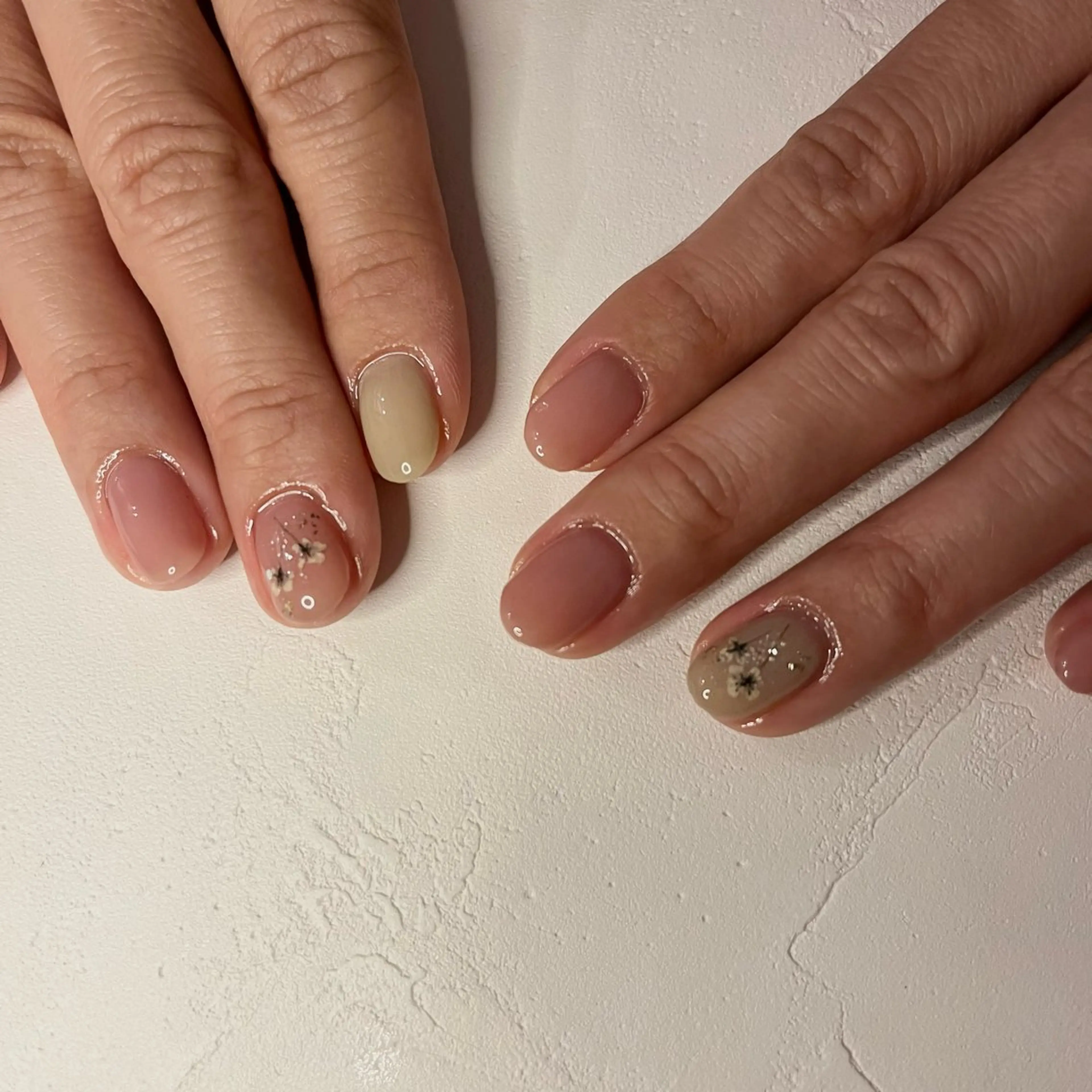 ネイル ジェルネイル ワンカラーネイル パラジェル ハンドネイル nail slow.のネイルデザイン