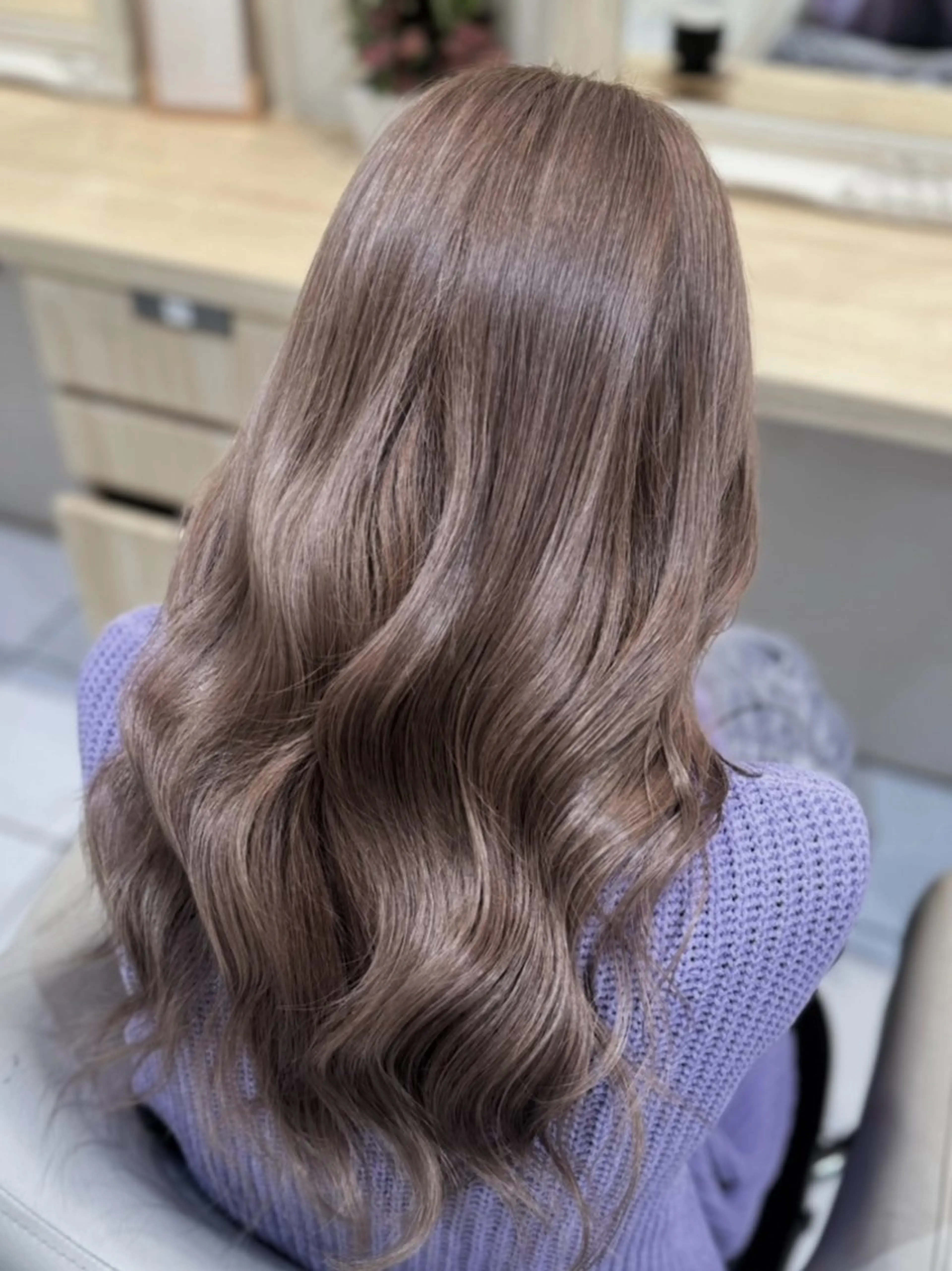 ロング カット ヘアカラー トリートメント ハイトーンカラー 髪質改善カラーノトのヘアスタイル