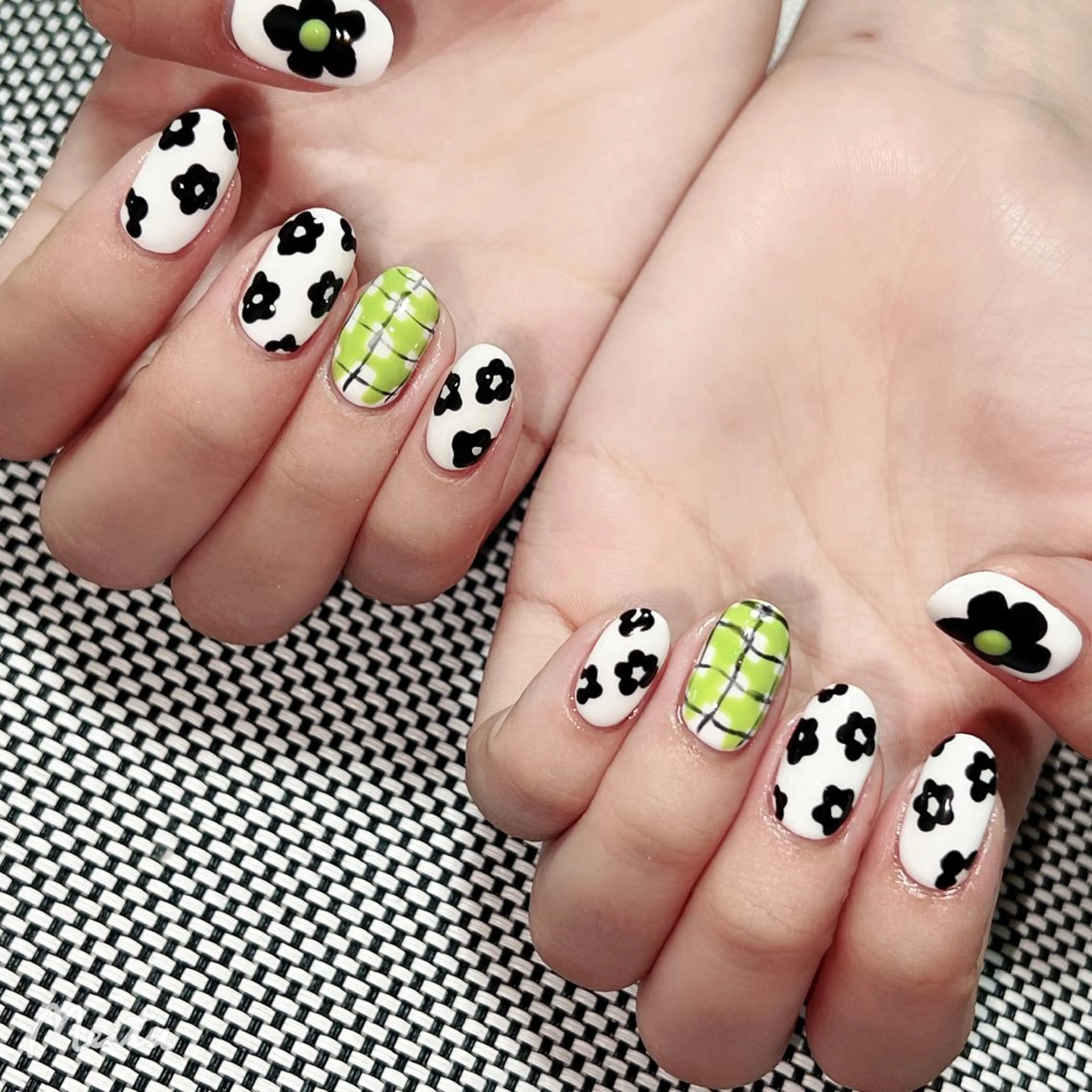 ネイル 林 ✨syousyouのネイルデザイン