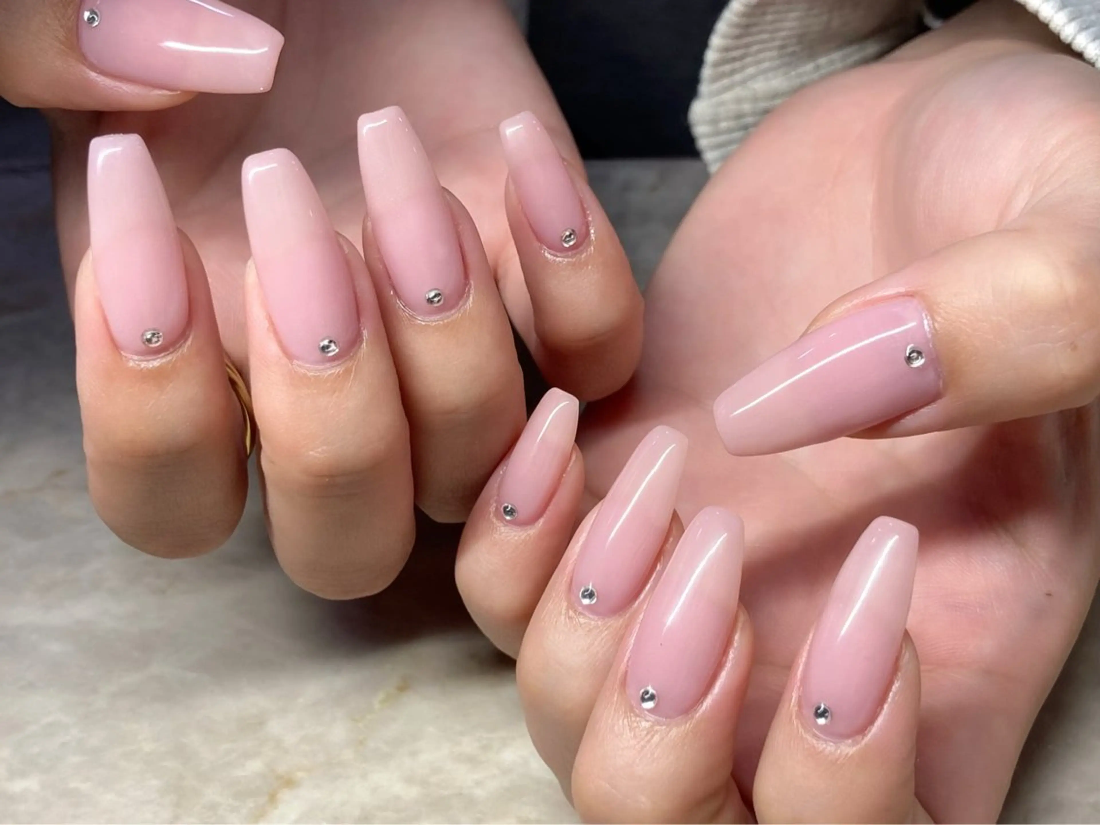 《OPEN記念》Medium｜長さ出しジェル(ワンカラー、ラメグラ、マグワンカラー、マグフレンチ)￥6980の写真