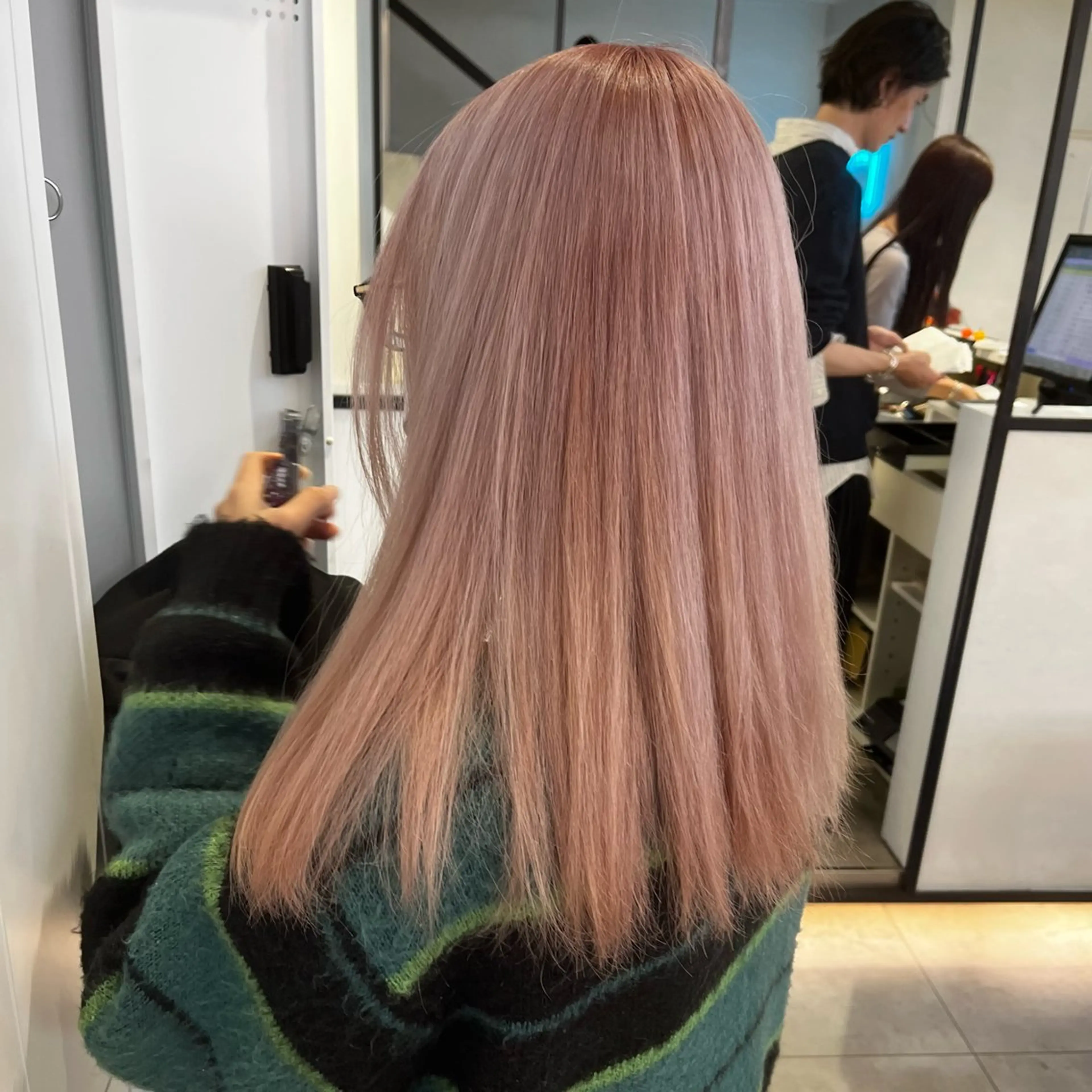 ロング ヘアカラー メンズパーマ/ メッシュ📍ユリのヘアスタイル