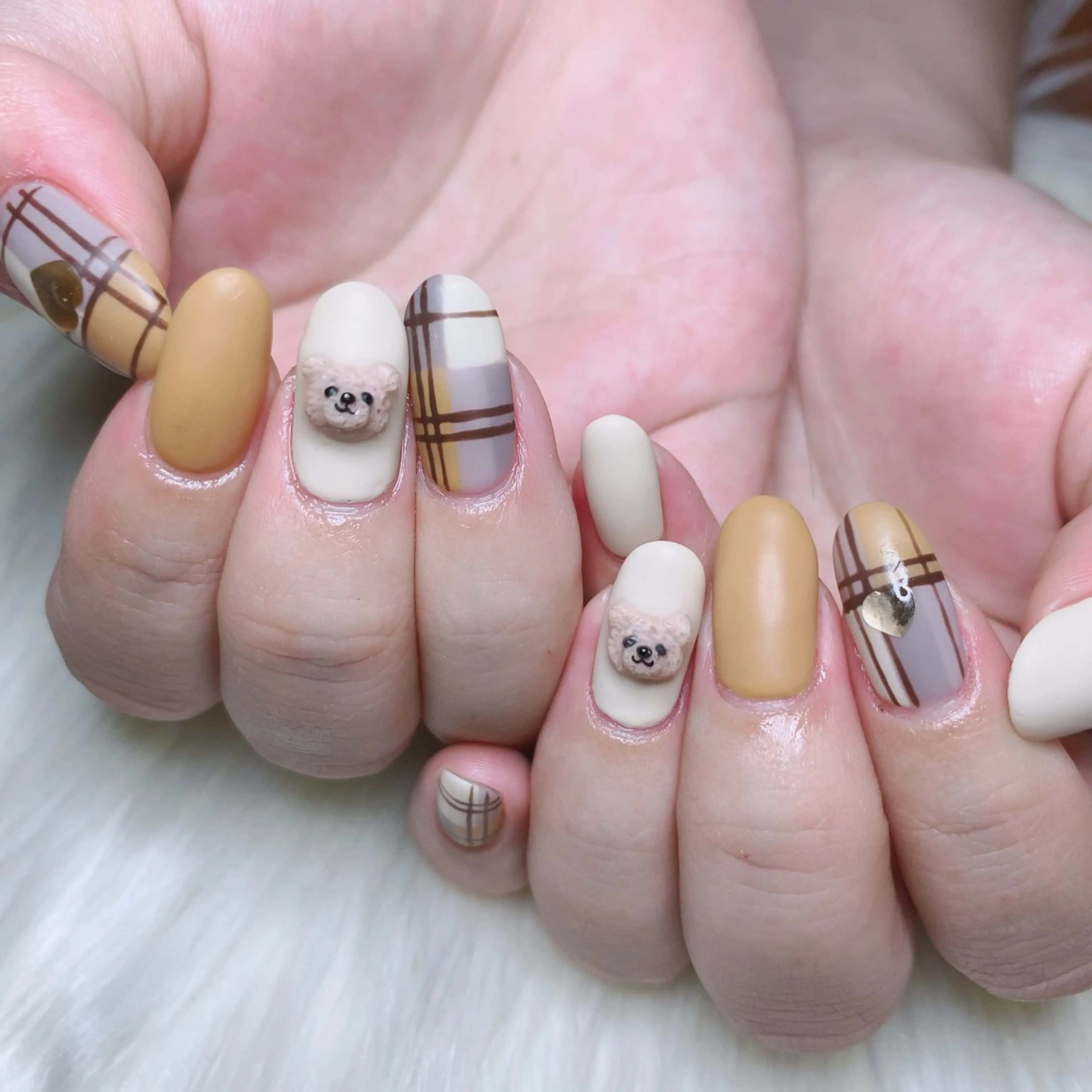 ネイル Aphrodite パラジェル認定サロンのネイルデザイン