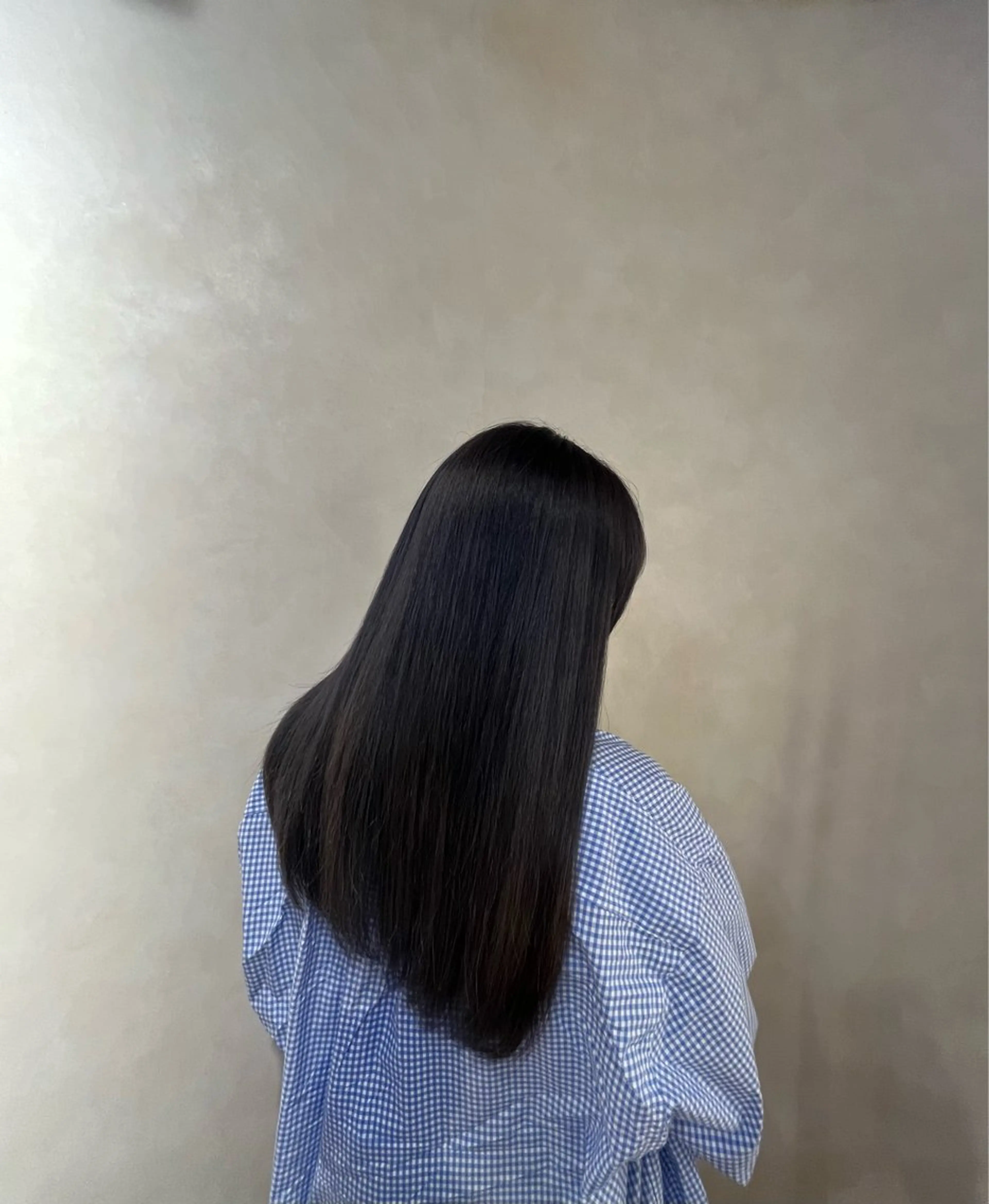 ロング カラー ネイビーカラー 大西 愛梨のヘアスタイル
