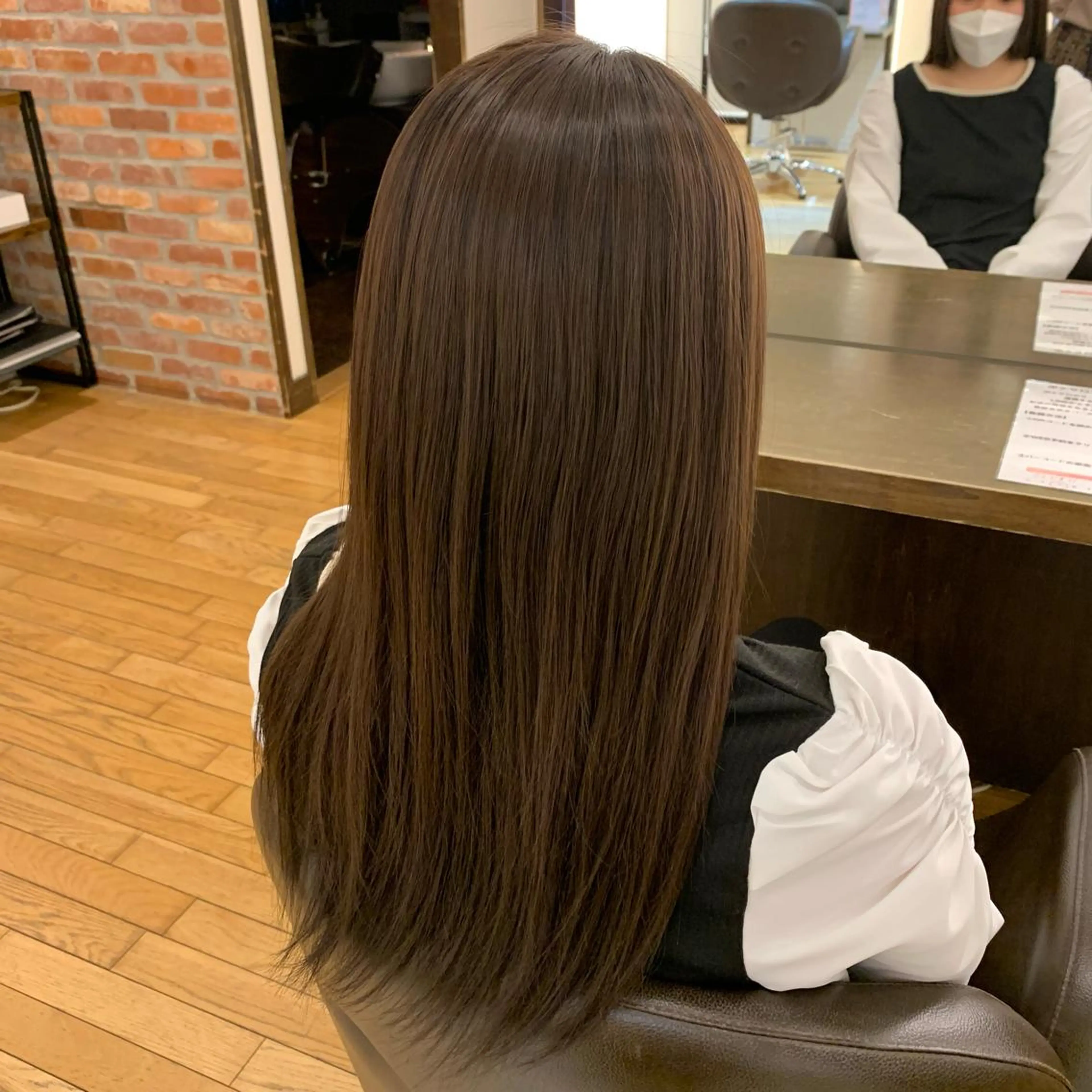 ロング カラー 黒髪 卒業式のヘアスタイル 透明感美肌カラー/ 岡田澪香のヘアスタイル