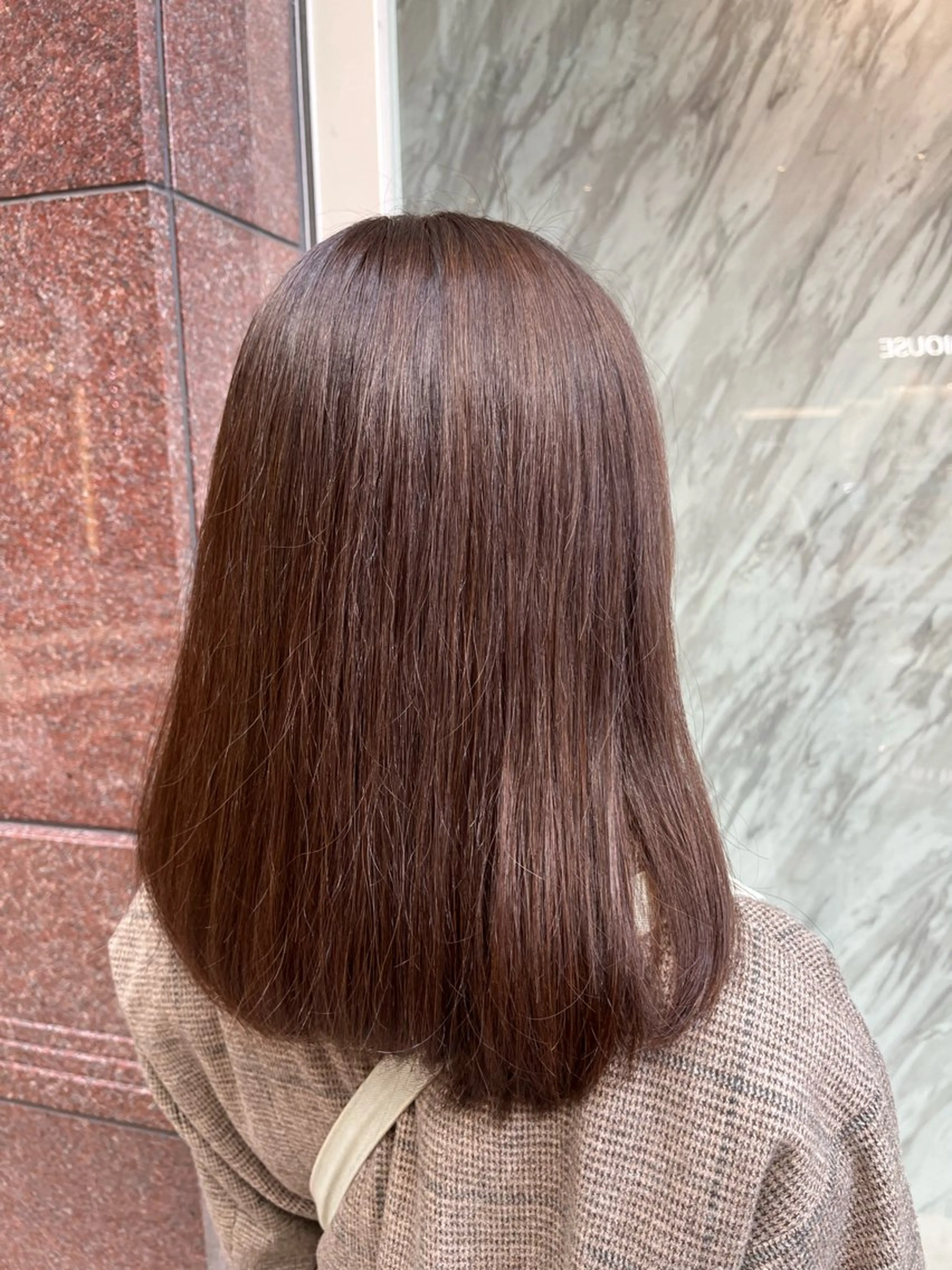 ミディアム カラー ブラウンカラー トウマ ホノカのヘアスタイル